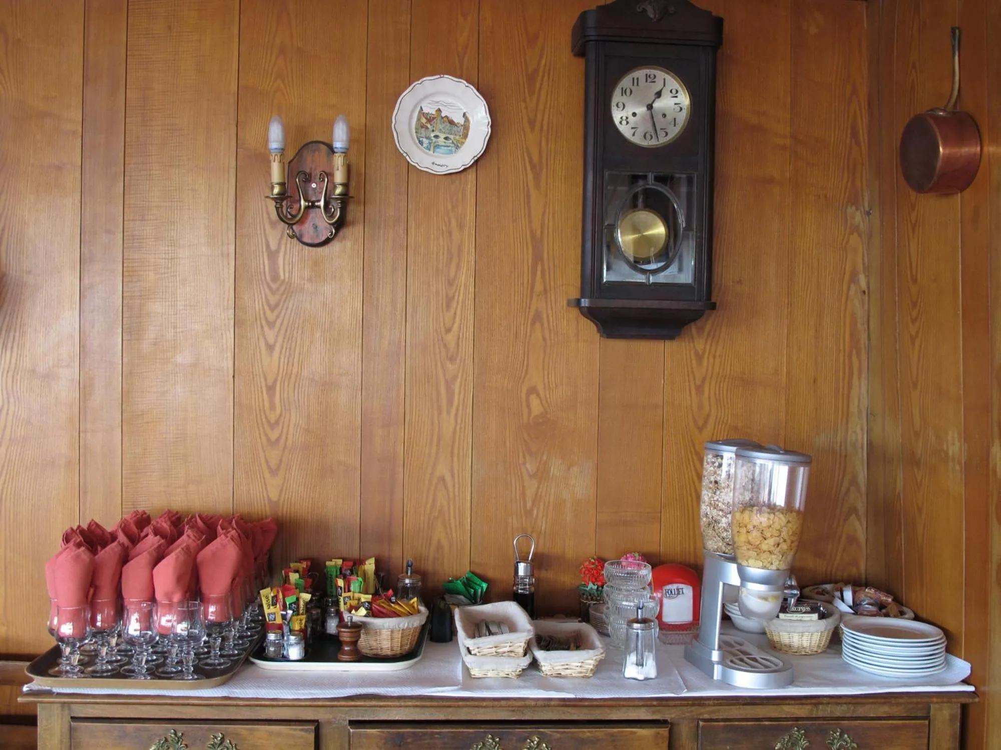 Continental breakfast in Hotel Restaurant - Acacias Bellevue
