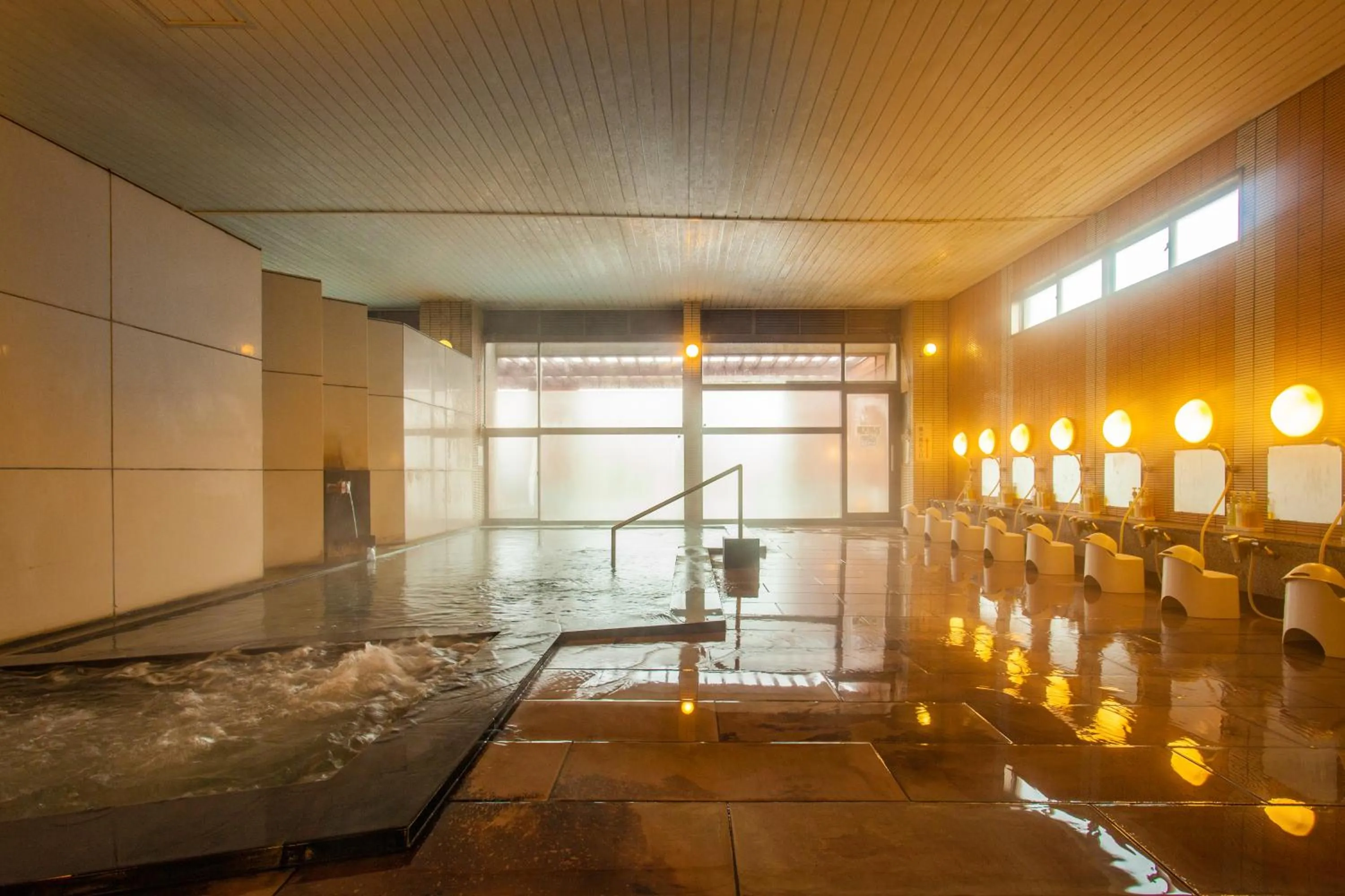 Hot Spring Bath in Tokigasane