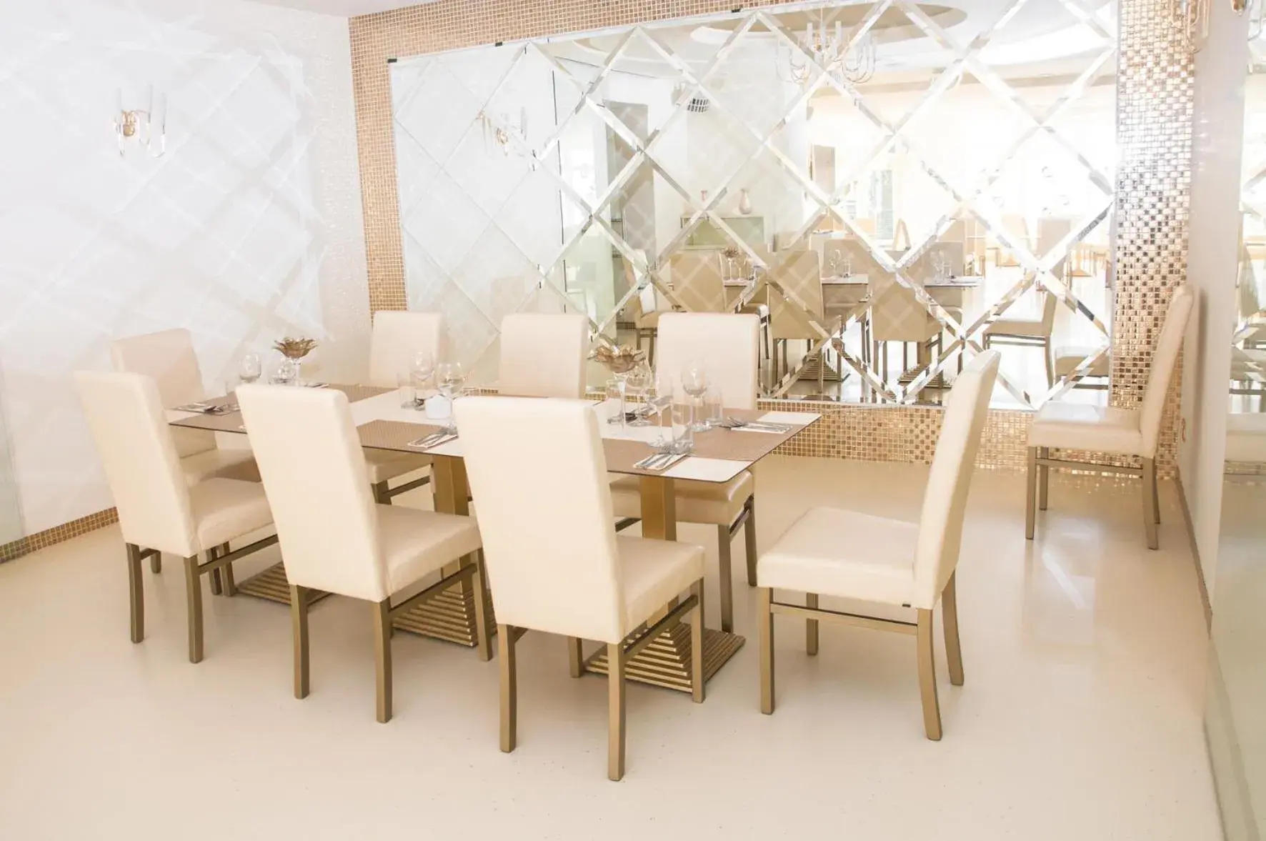 Restaurant/places to eat in Hotel Court Wellness&Spa Restaurant/places to eat in Hotel Court Wellness&Spa