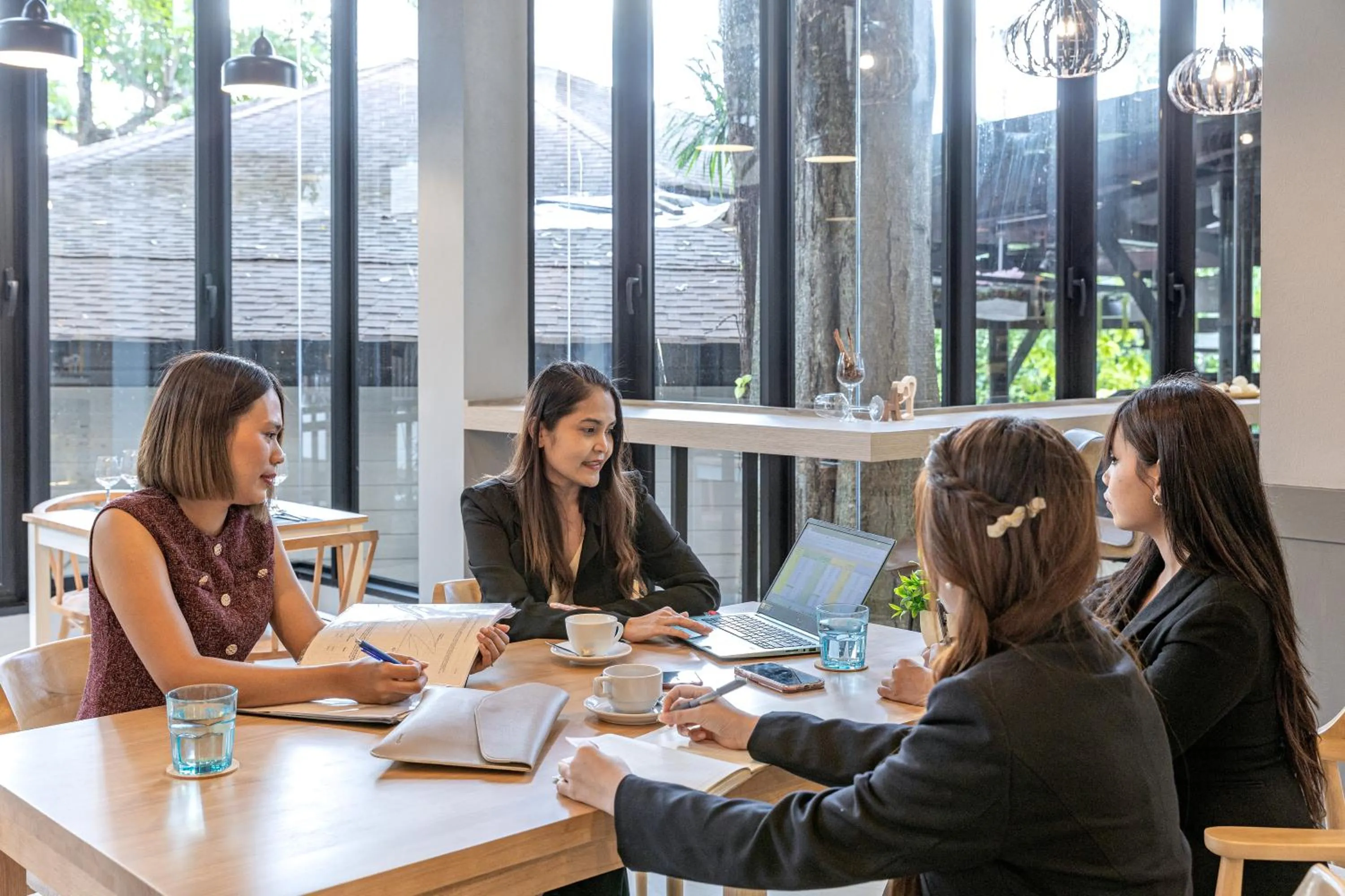 Restaurant/places to eat in Patong Lodge Hotel - Thailand's Green Hotel Plus