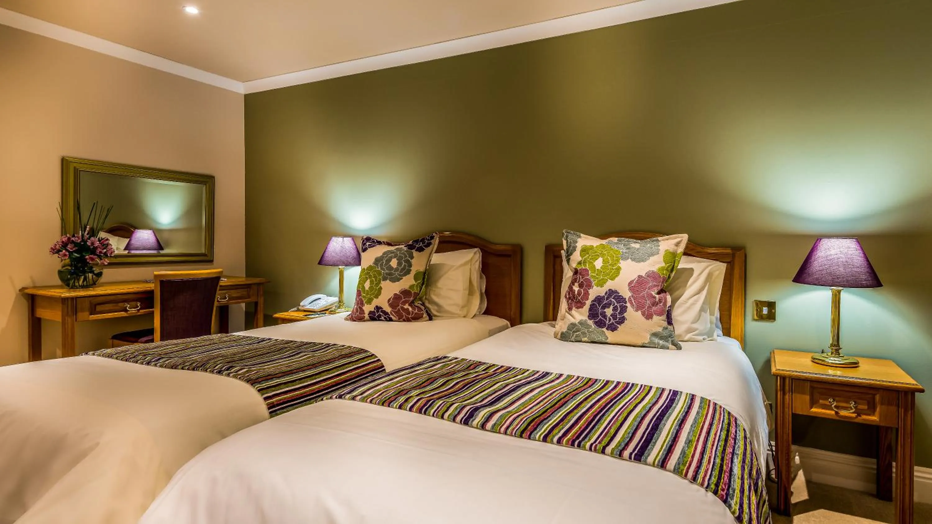 Bed in Hotel de France