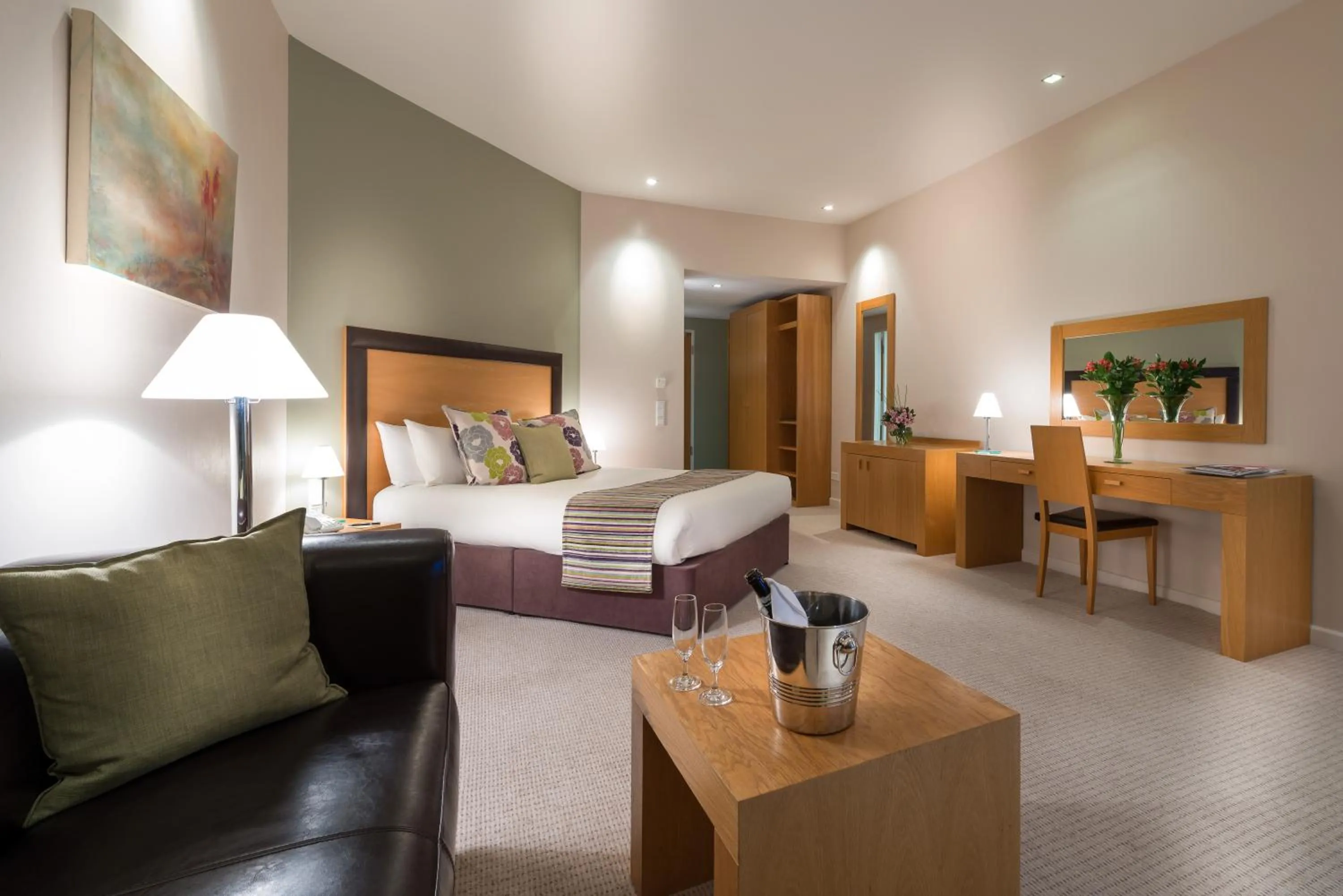 Photo of the whole room, Bed in Hotel de France