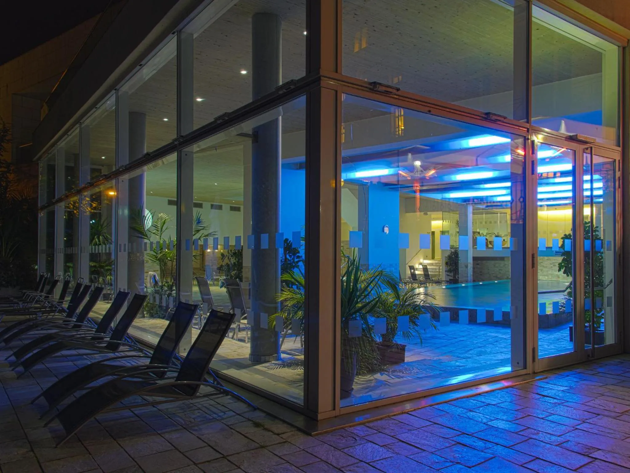 Facade/entrance in Hotel de France