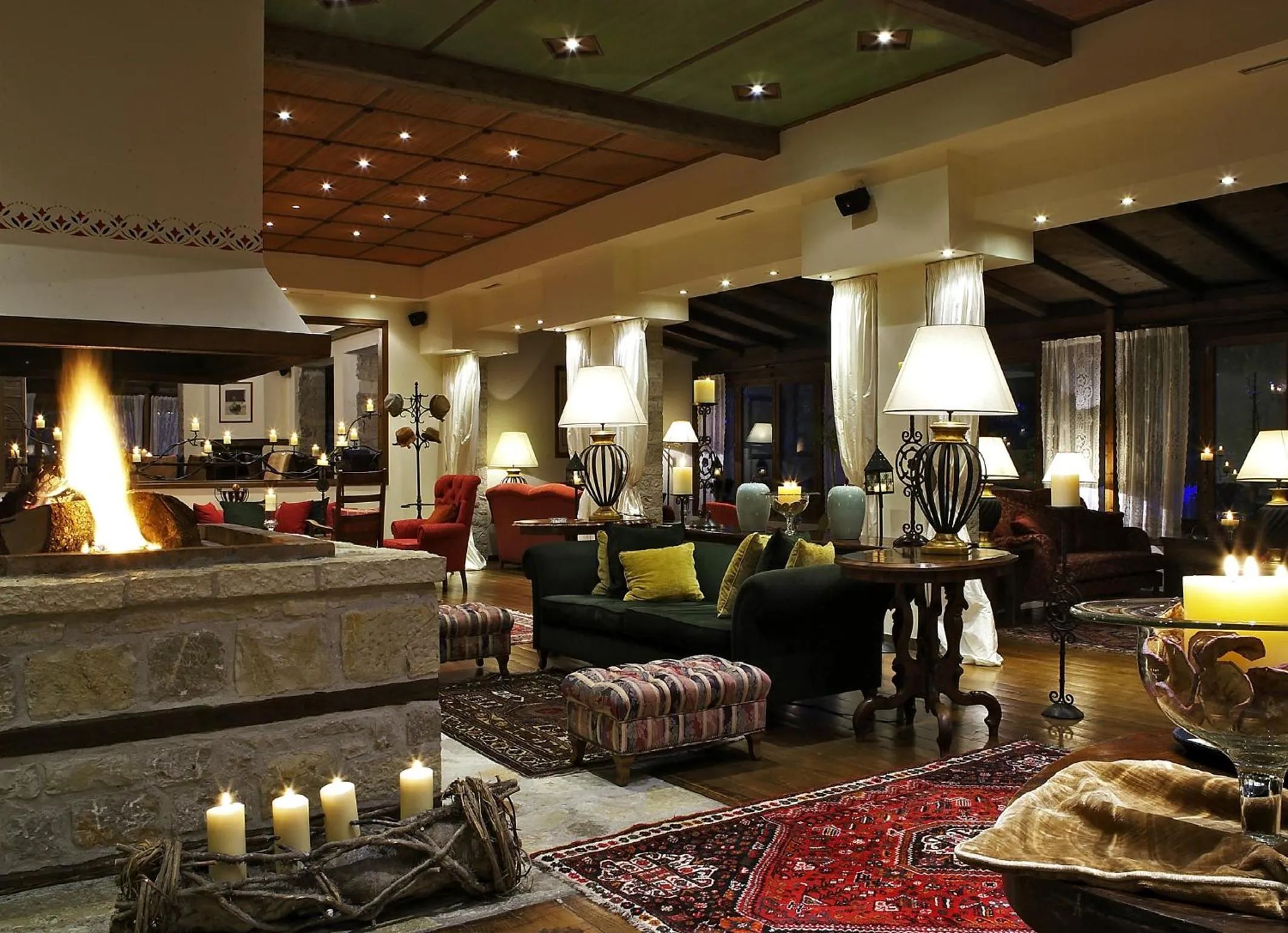 Lobby or reception in Country Club Hotel & Suites