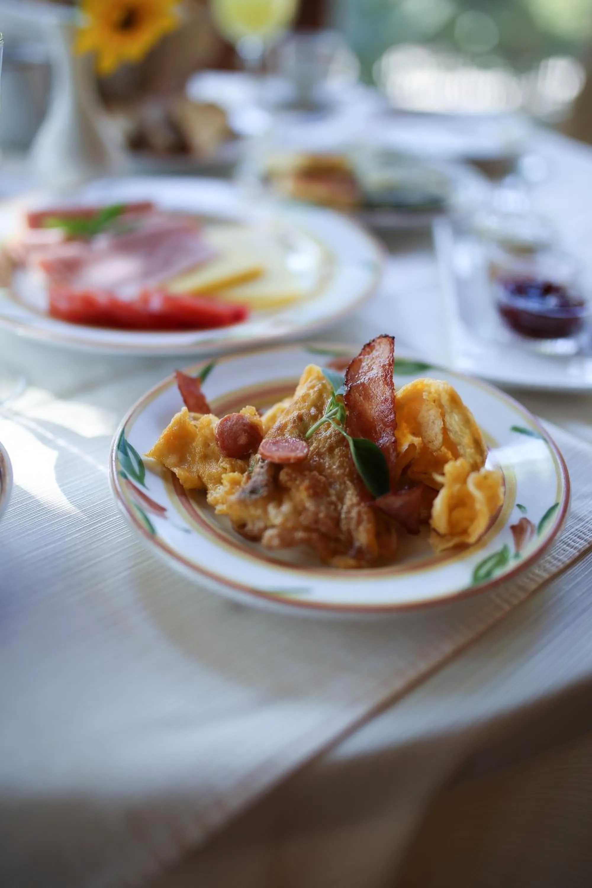 Country Club Hotel & Suites