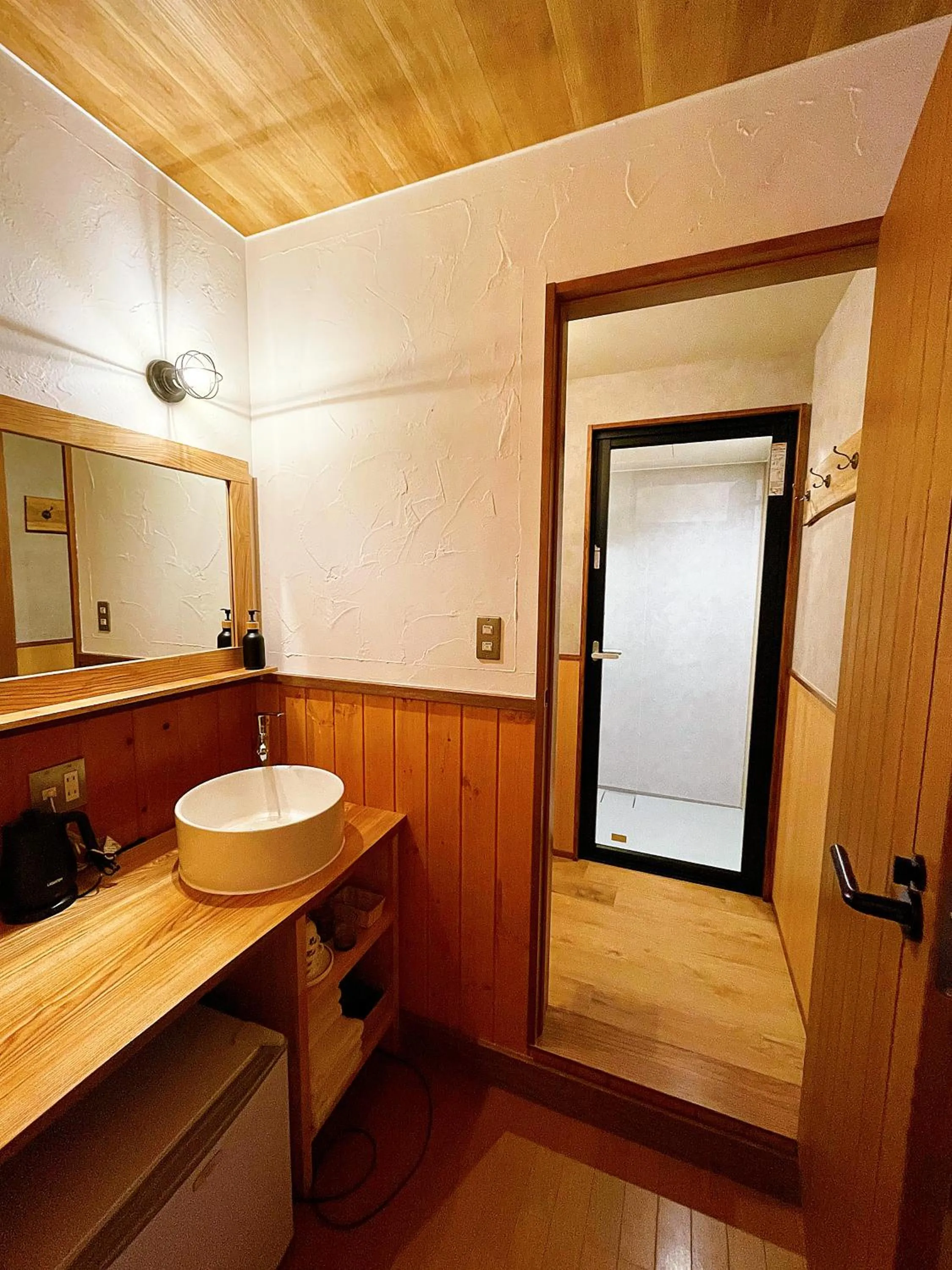 Bathroom in Hakuba Pension & Log Hotel Meteor