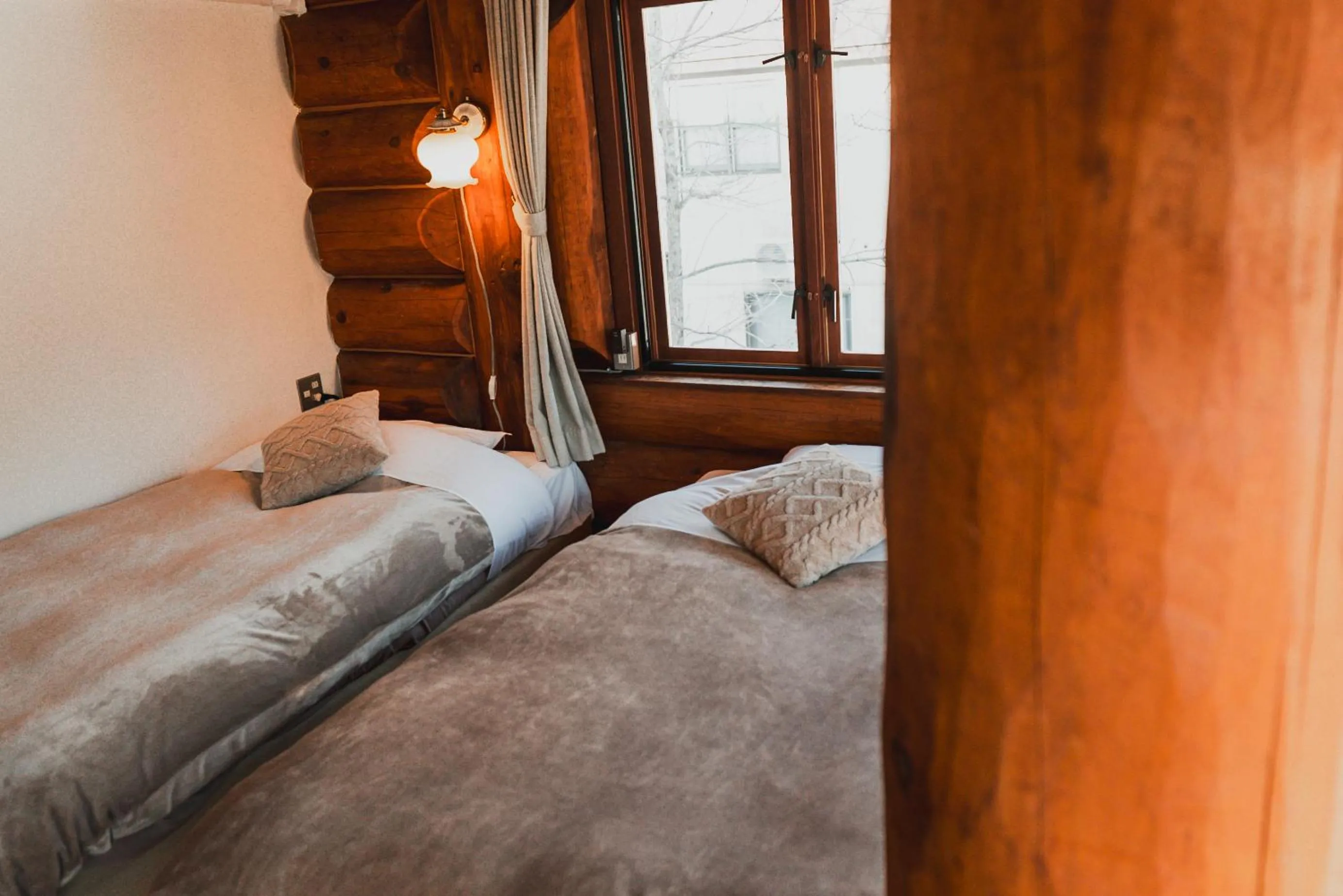 Photo of the whole room, Bed in Hakuba Pension & Log Hotel Meteor