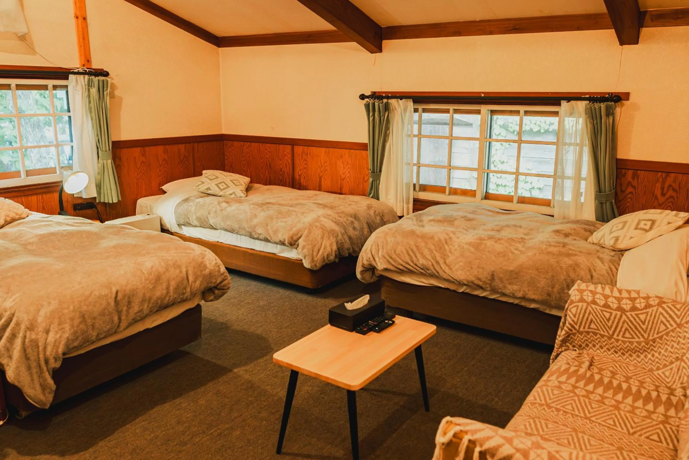 Photo of the whole room, Bed in Hakuba Pension & Log Hotel Meteor