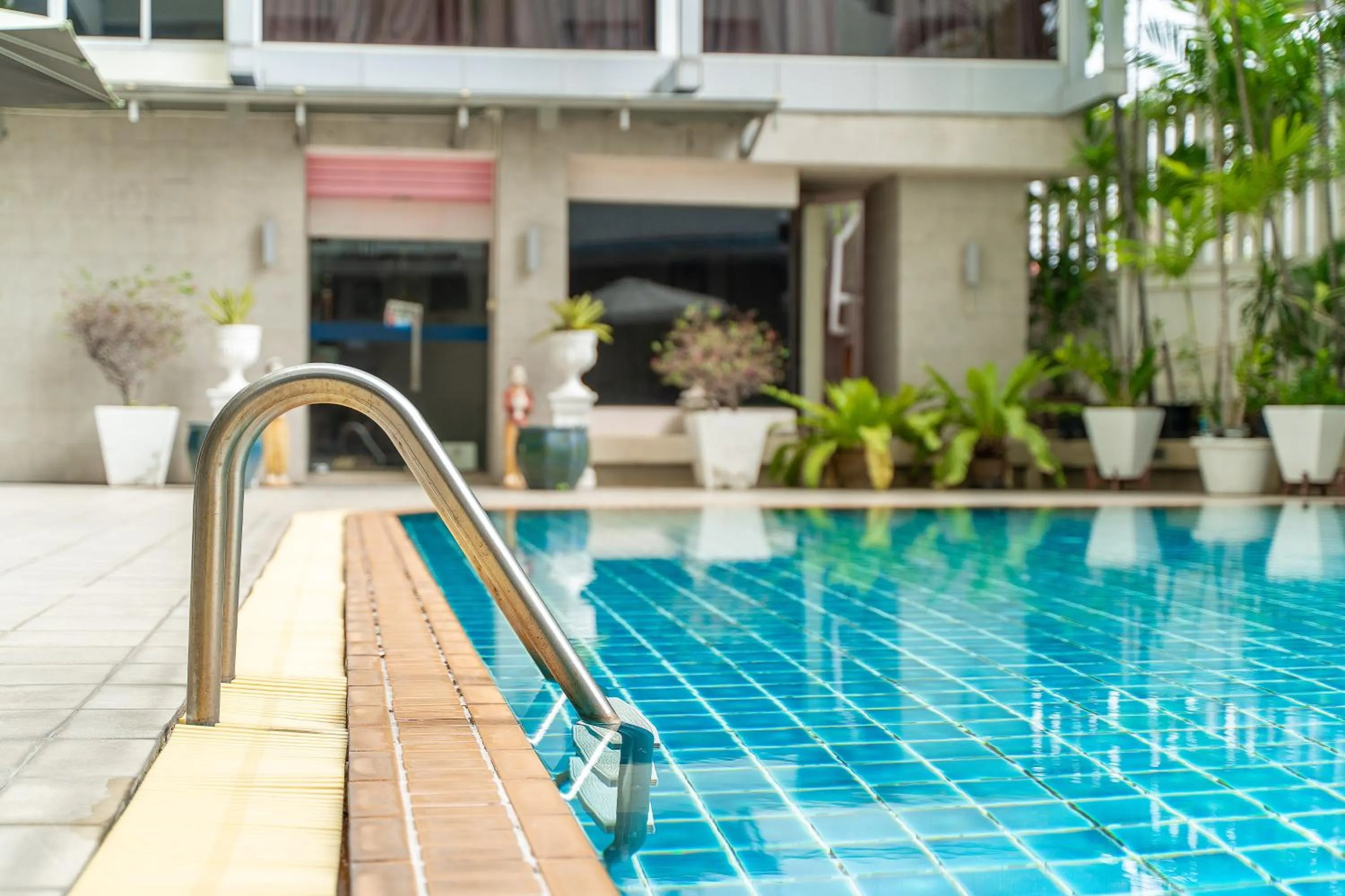 Swimming pool in Summit Pavilion Hotel