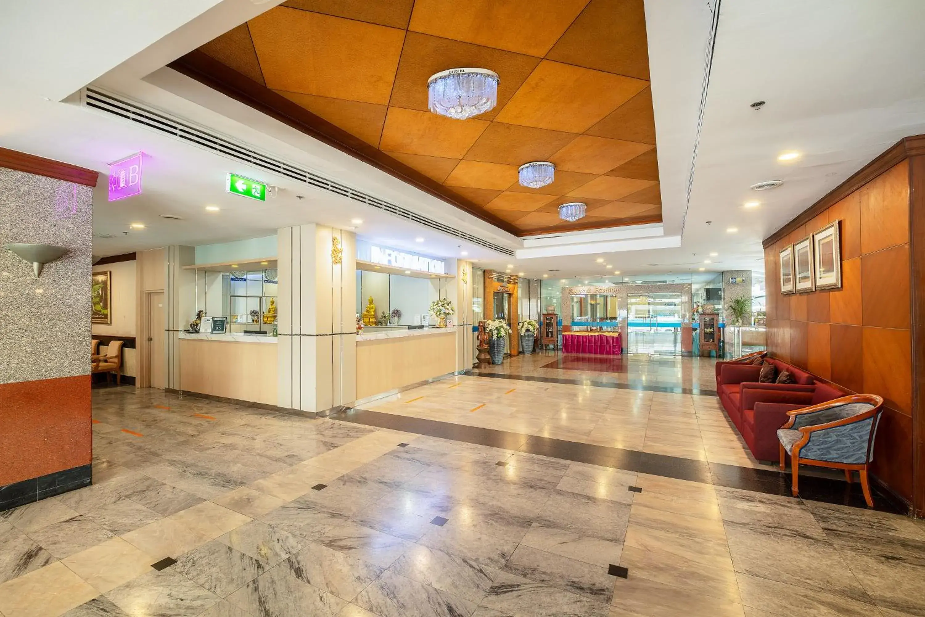 Lobby or reception in Summit Pavilion Hotel Lobby or reception in Summit Pavilion Hotel