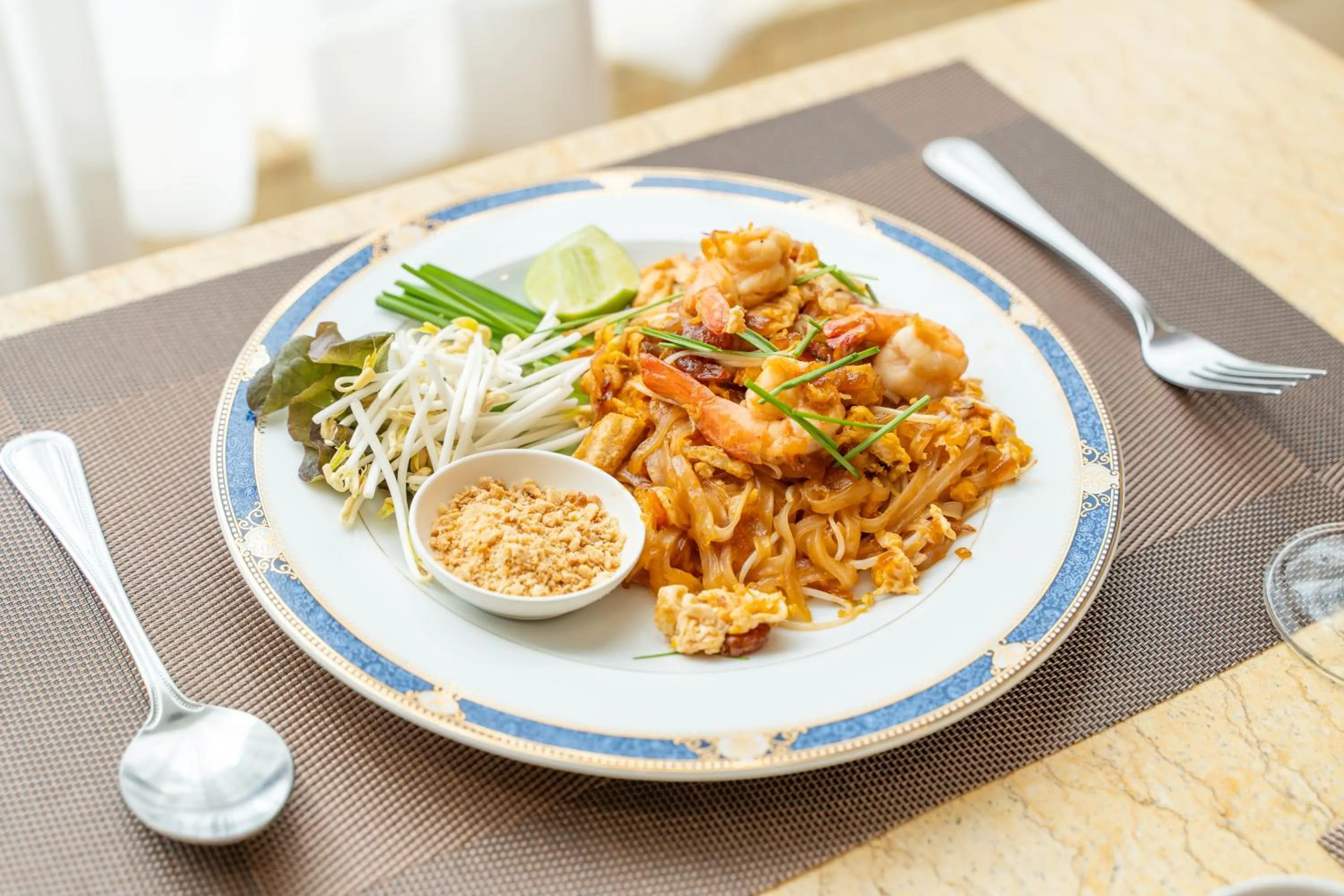 Food and drinks in Summit Pavilion Hotel