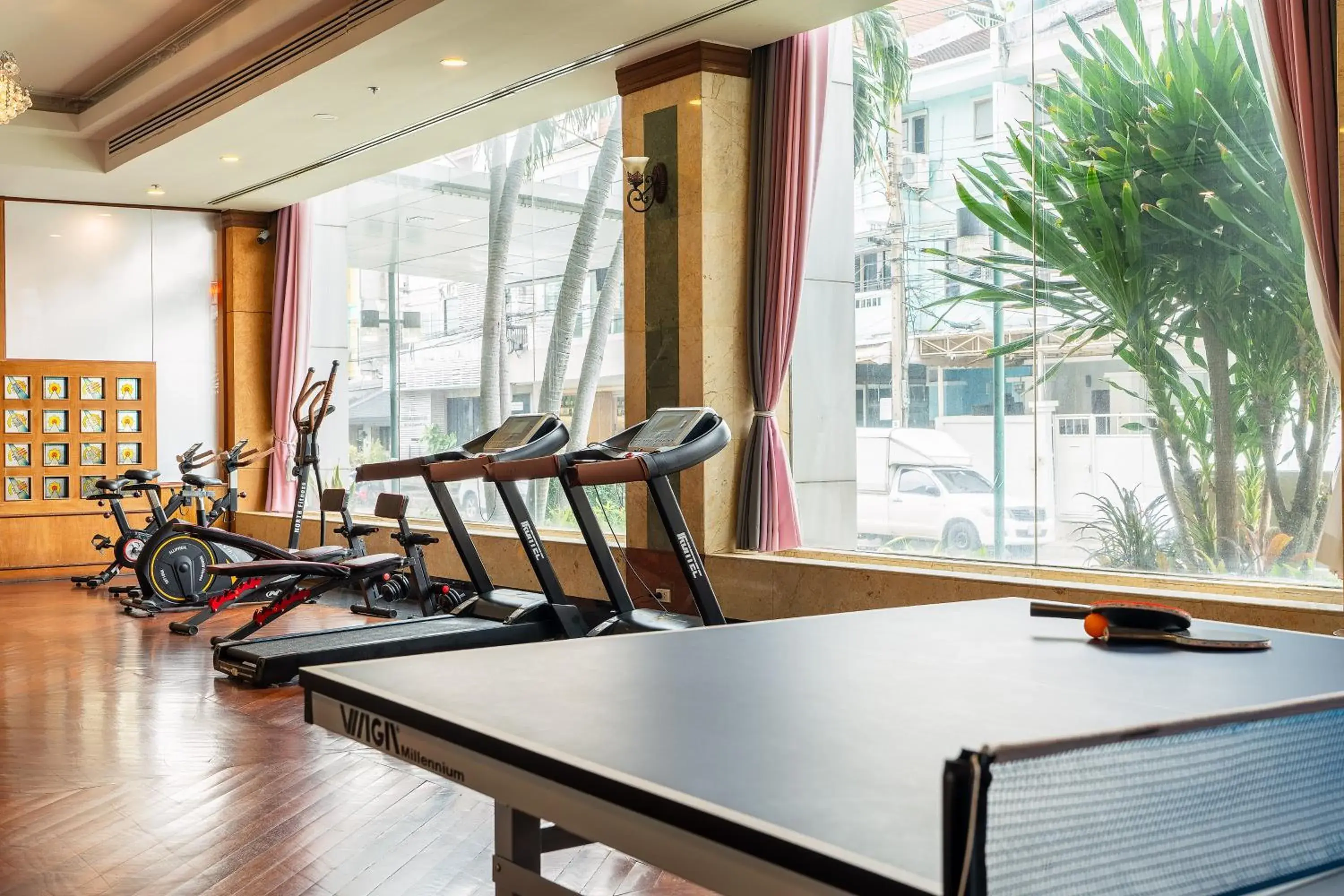 Fitness centre/facilities in Summit Pavilion Hotel Fitness centre/facilities in Summit Pavilion Hotel