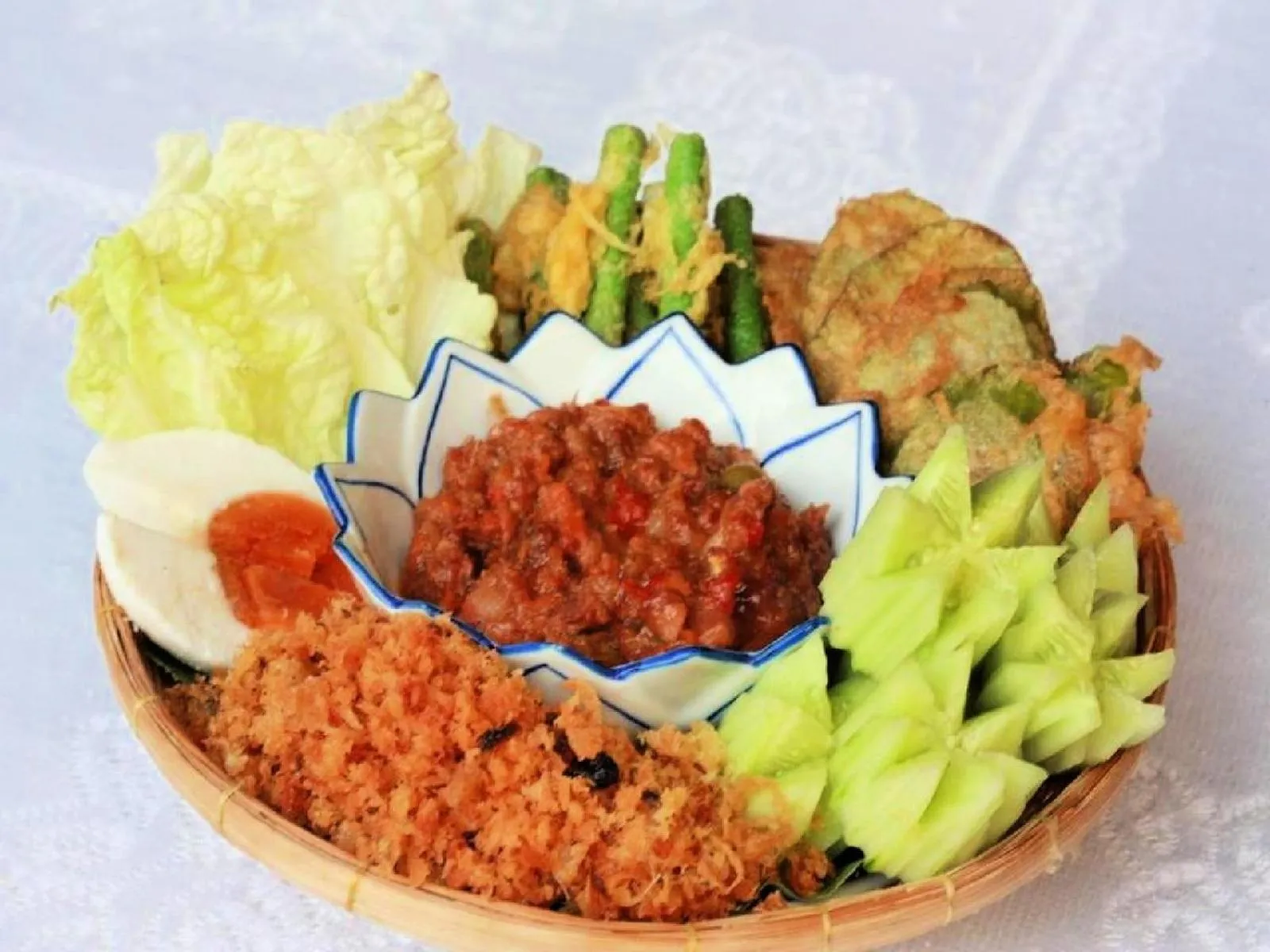 Food and drinks in Summit Pavilion Hotel