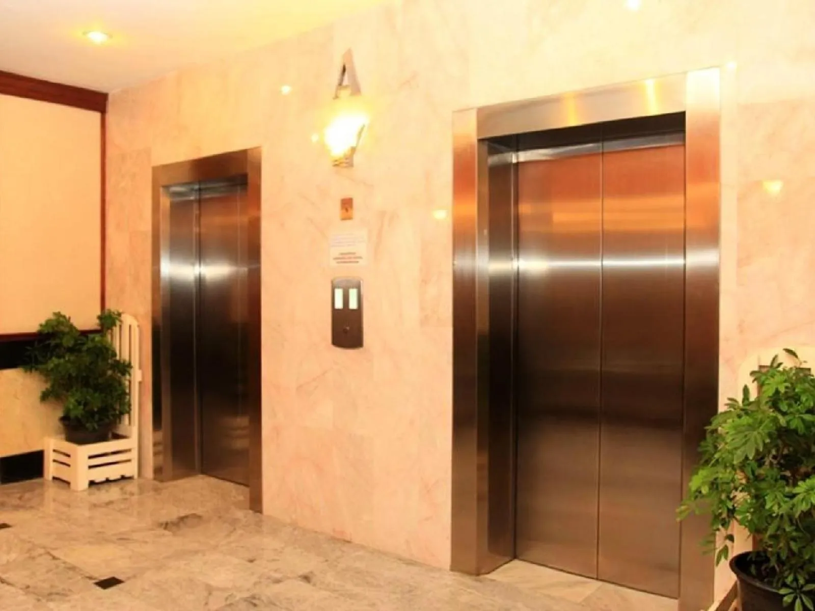 Area and facilities in Summit Pavilion Hotel