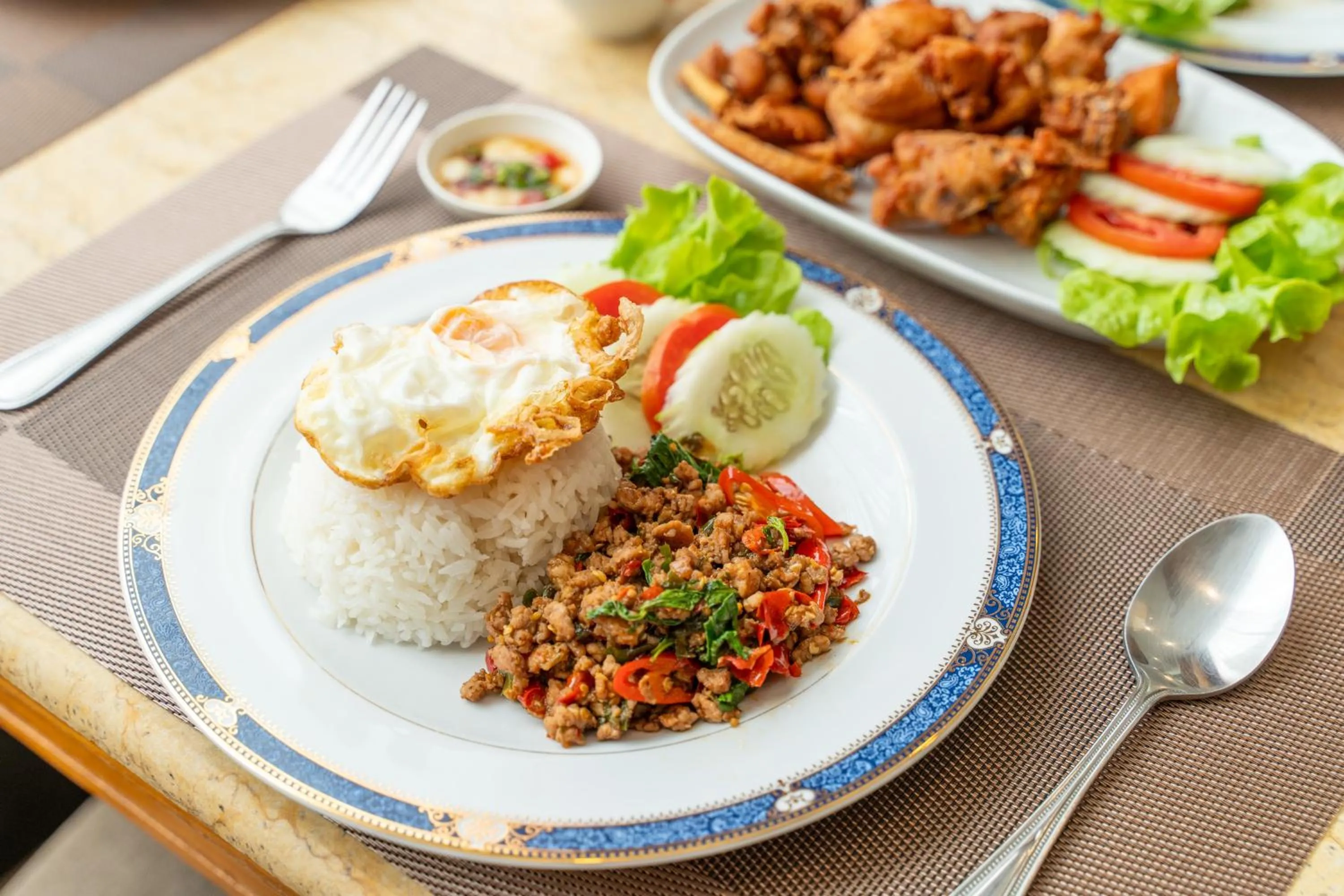 Food in Summit Pavilion Hotel