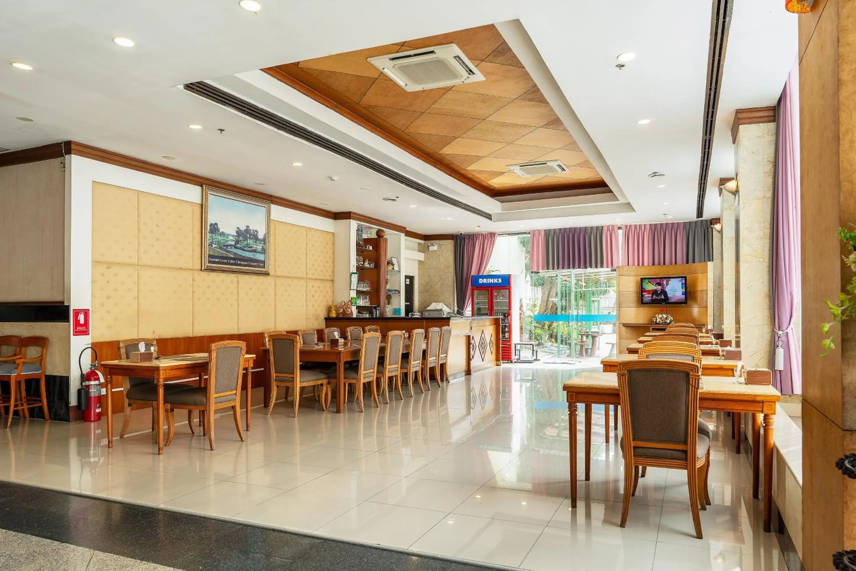 Restaurant/places to eat in Summit Pavilion Hotel Restaurant/places to eat in Summit Pavilion Hotel