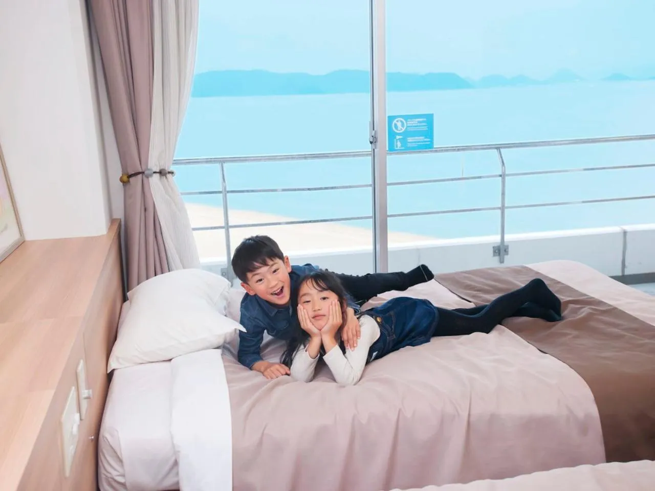 People, Bed in Diamond Setouchi Marine Hotel