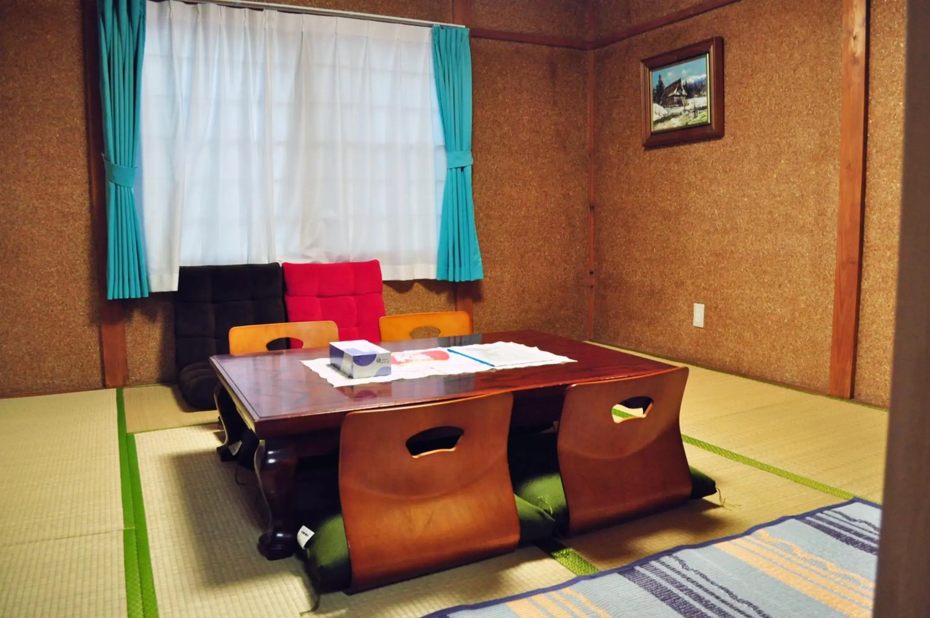 Three-Bedroom House - single occupancy in Guest house HiDE Three-Bedroom House - single occupancy in Guest house HiDE