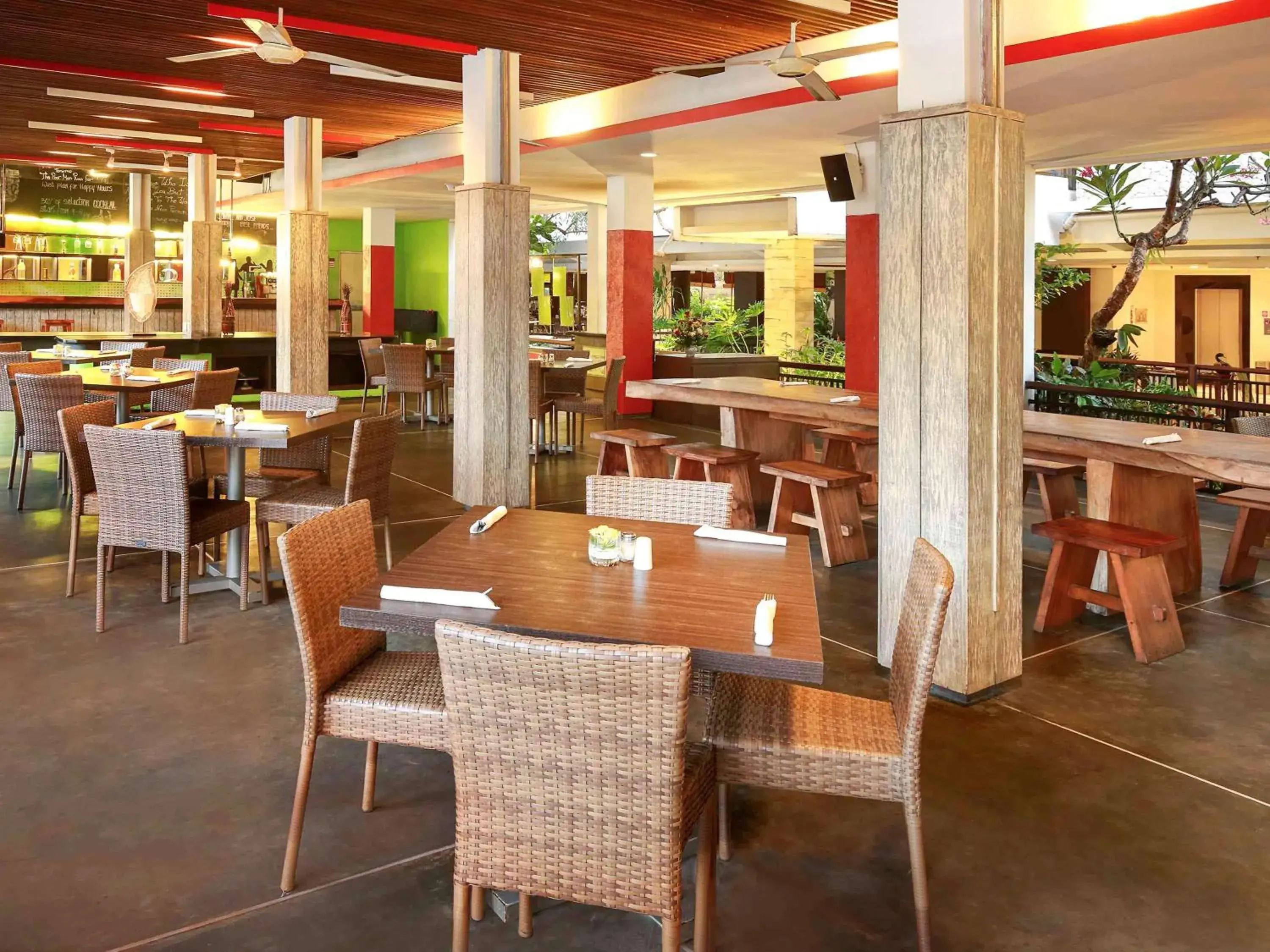 Lounge or bar in Primera Hotel Seminyak Lounge or bar in Primera Hotel Seminyak