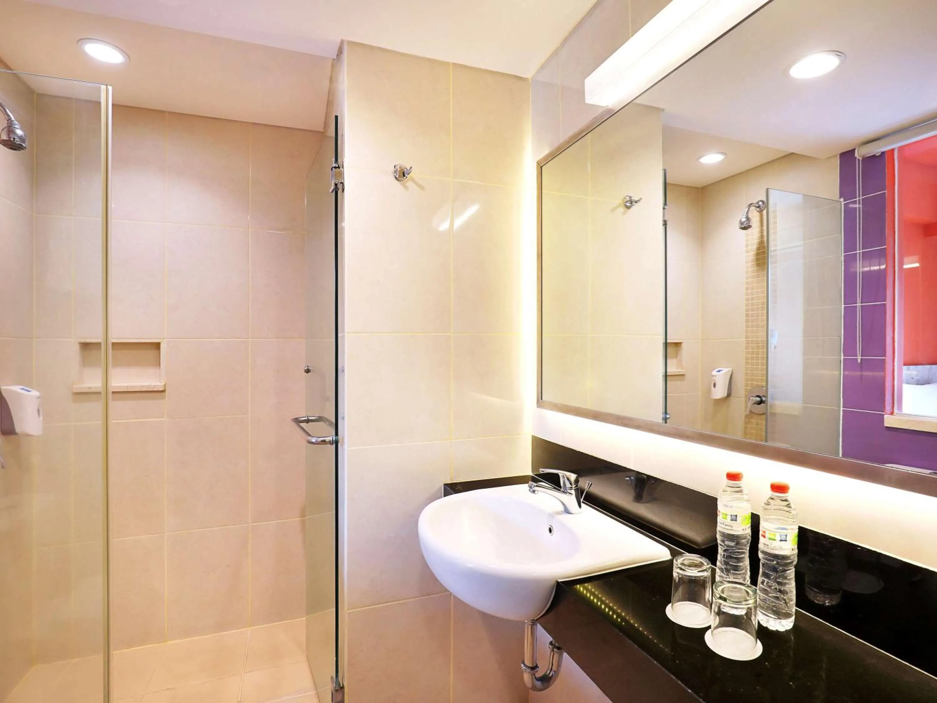 Photo of the whole room in Primera Hotel Seminyak