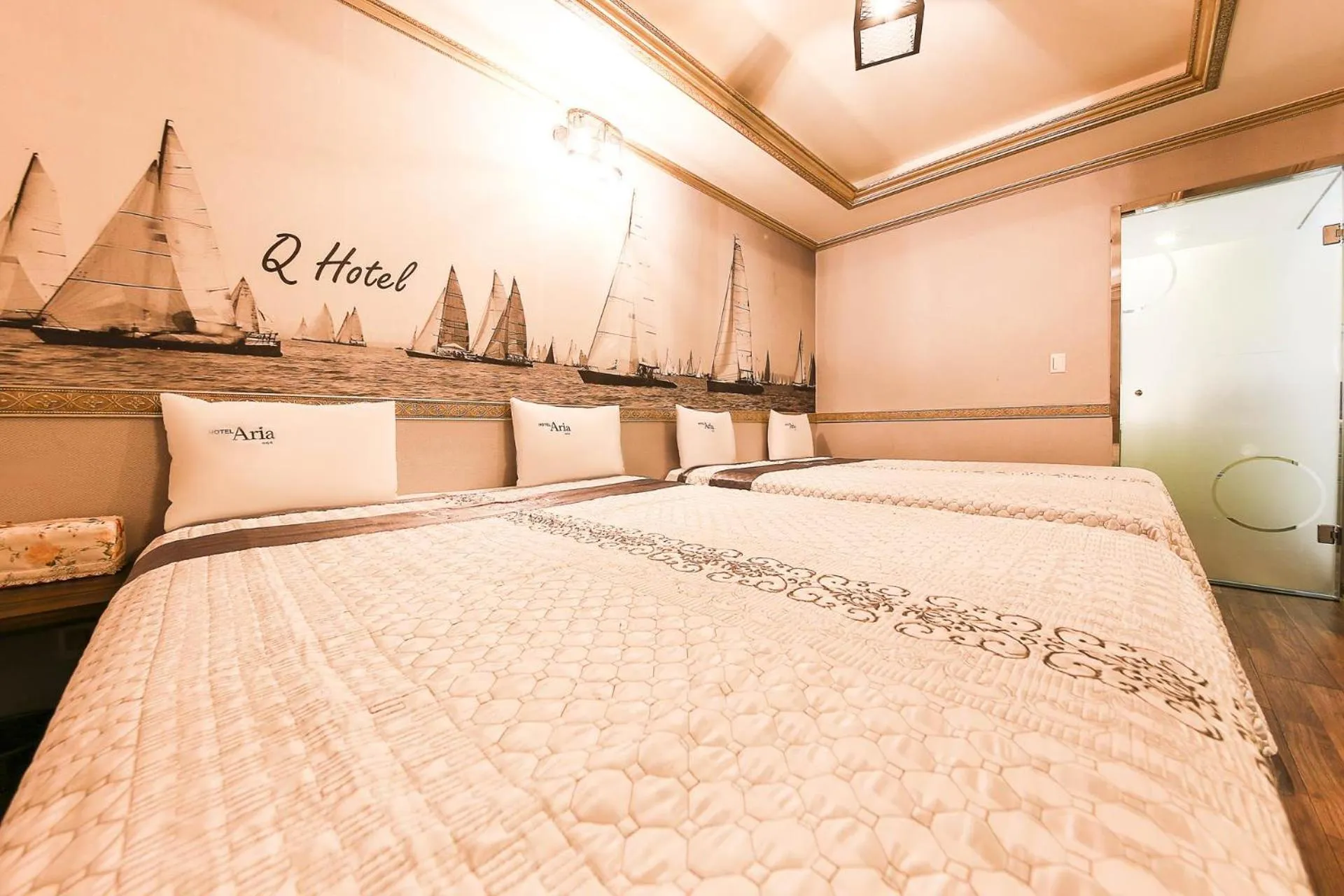 Bed in Q Hotel Yongin