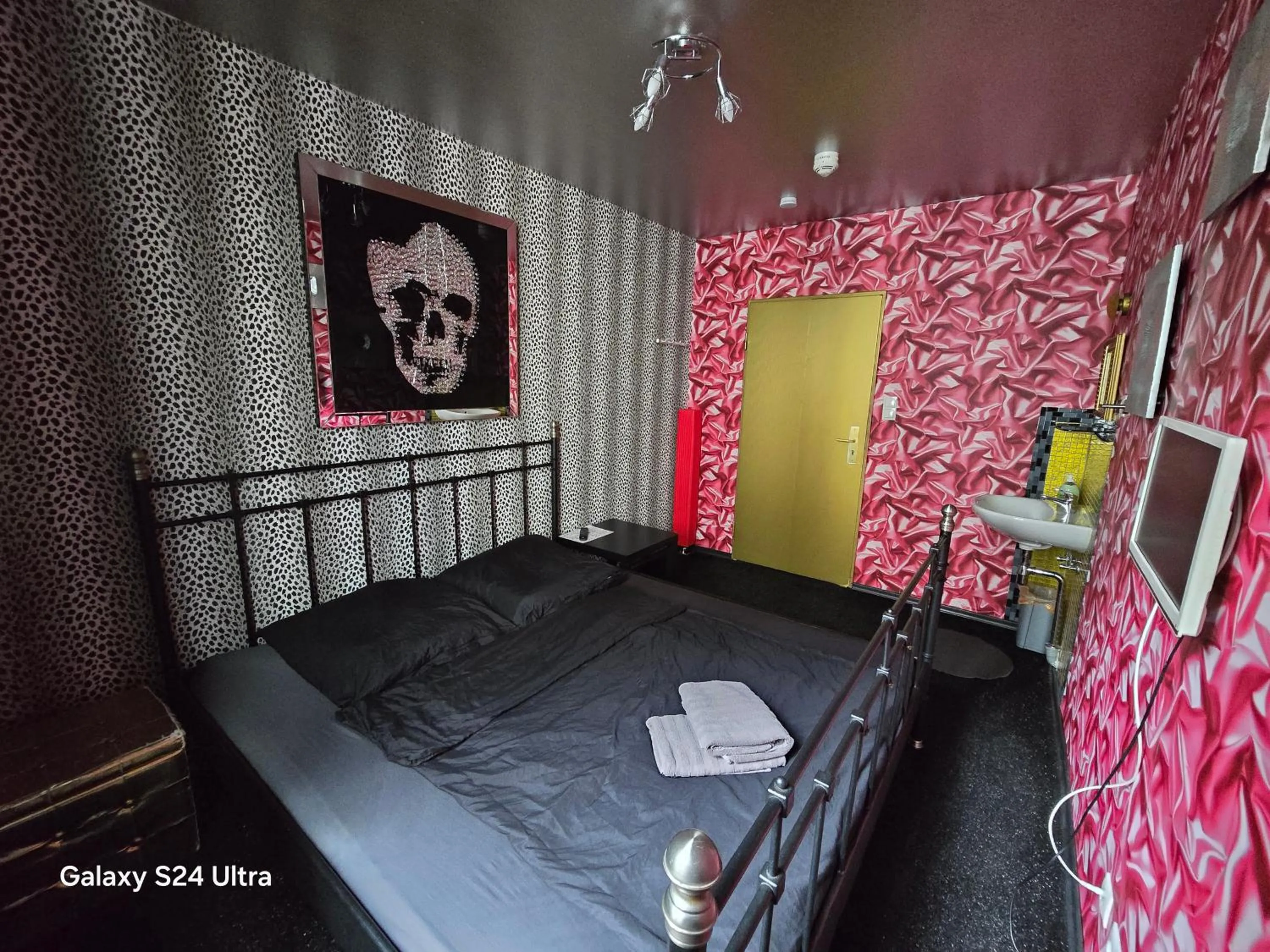 Bedroom, Bed in Hostel Kiezbude