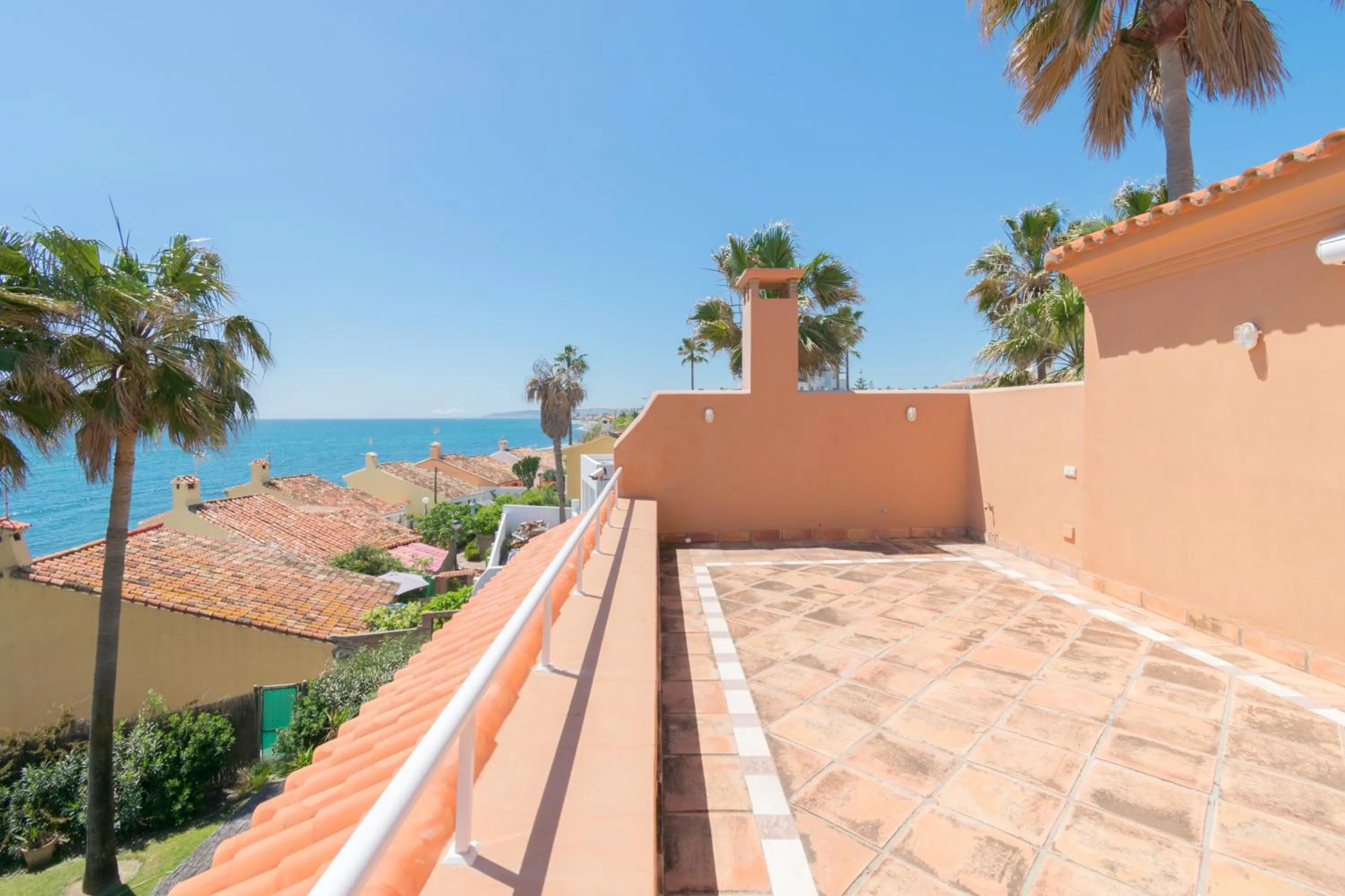 Balcony/Terrace in Urb Playa Azul 24