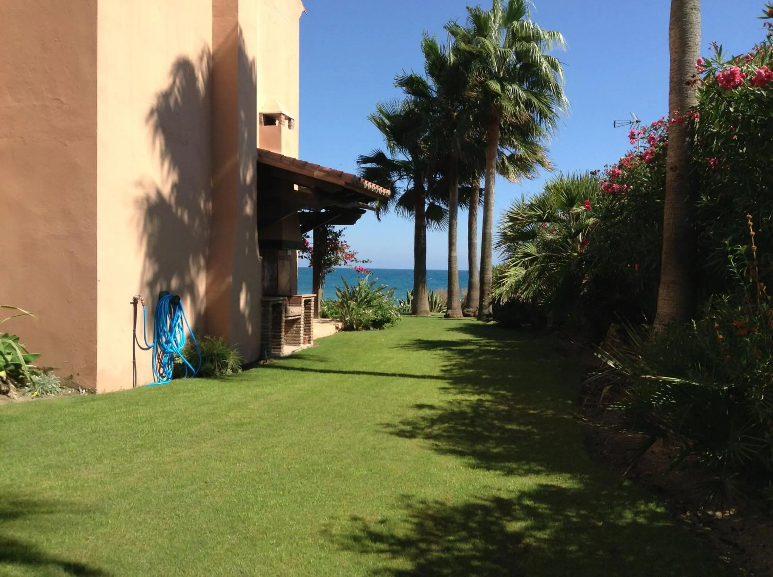 Off site in Urb Playa Azul 24