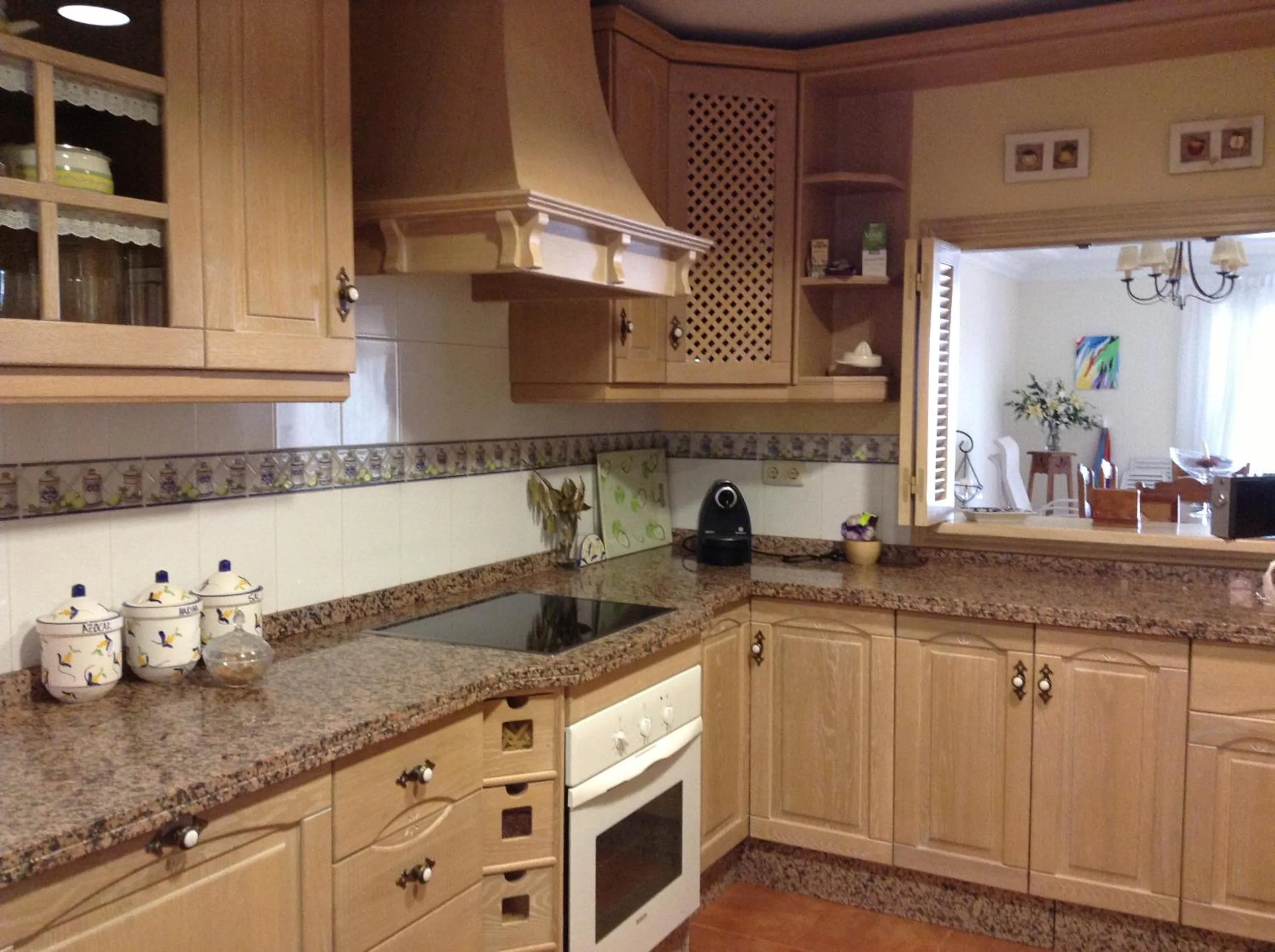 Kitchen or kitchenette in Urb Playa Azul 24