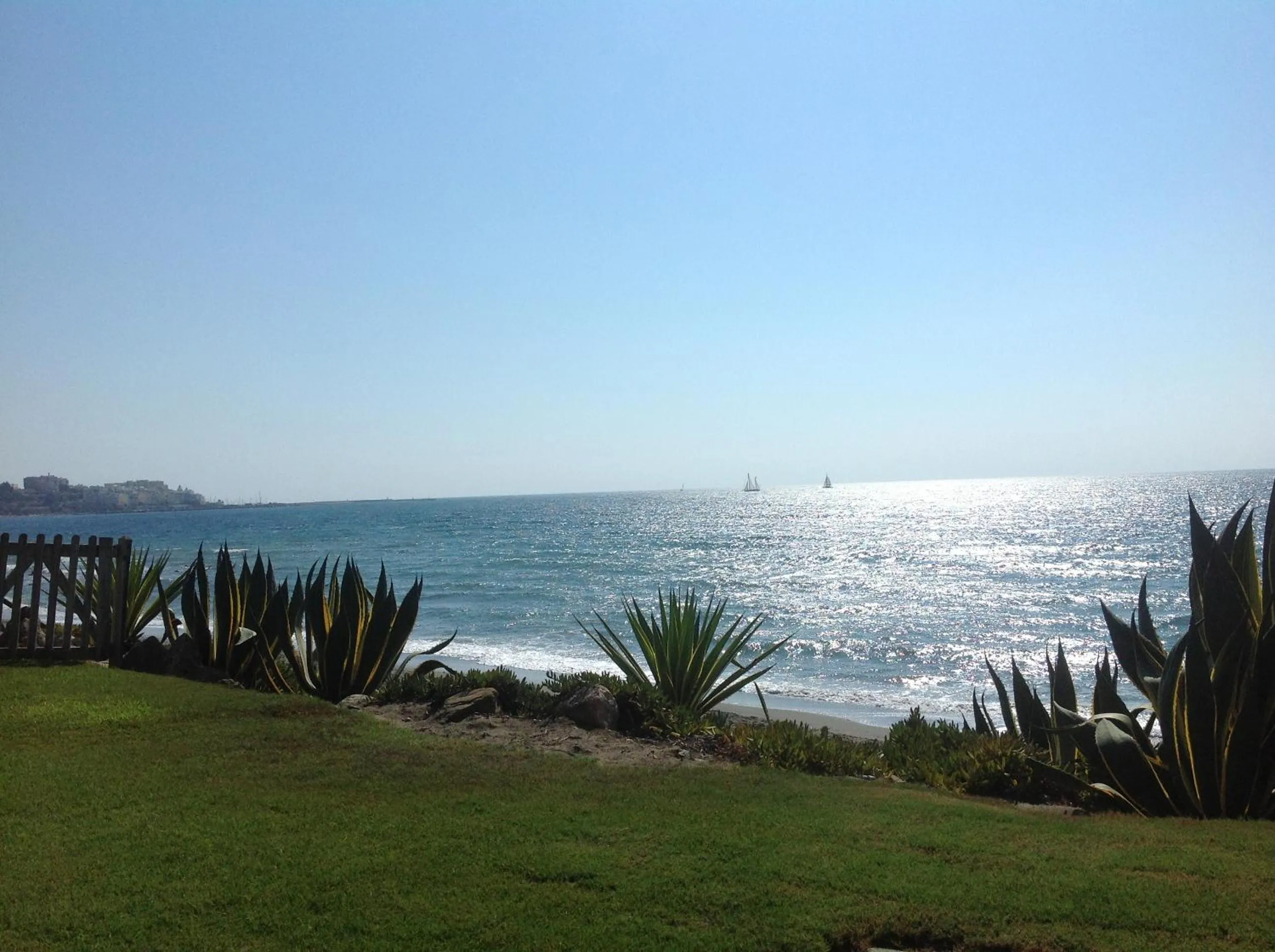 Property building in Urb Playa Azul 24