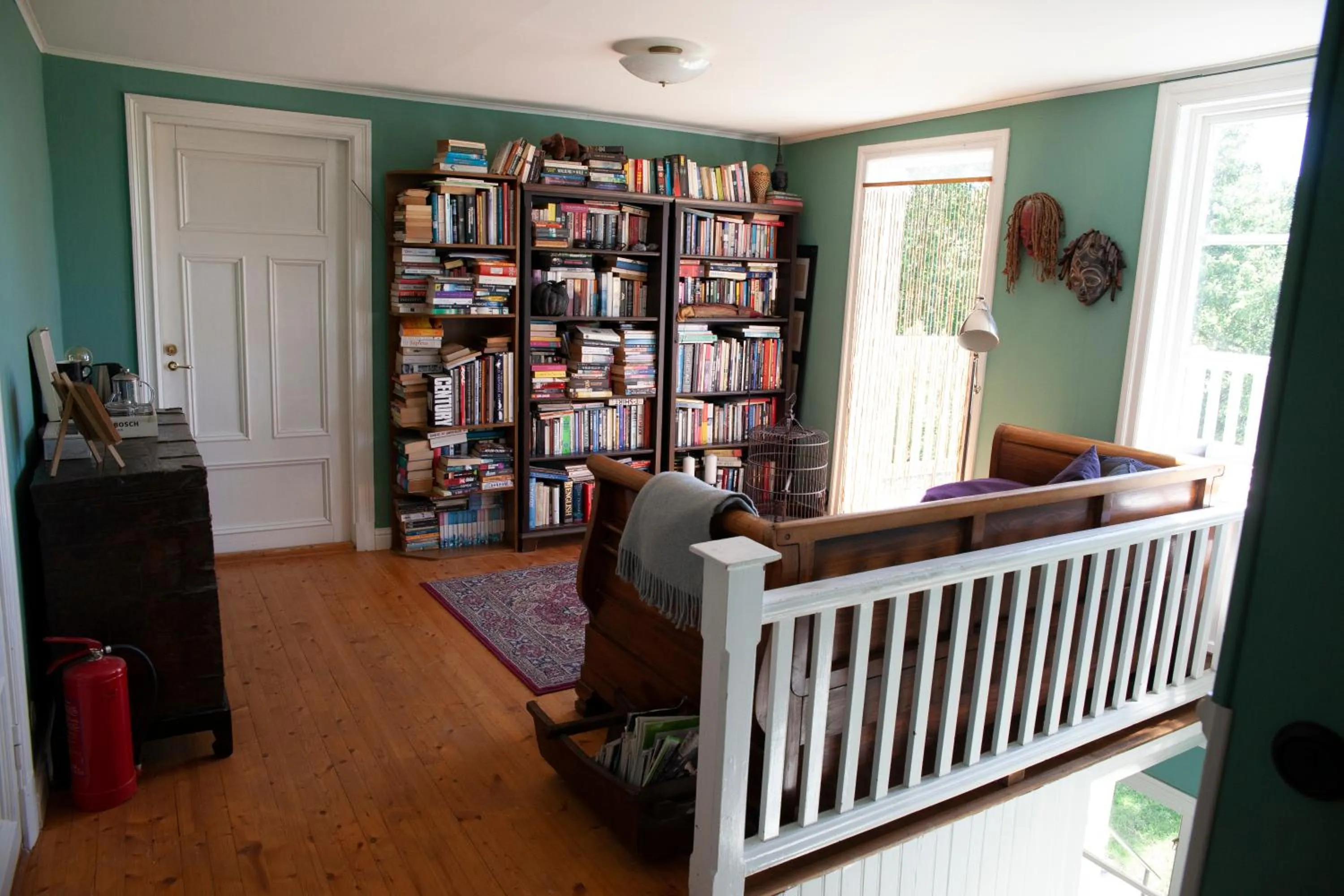 Library, Bed in Three Pheasants Boutique Bed and Breakfast