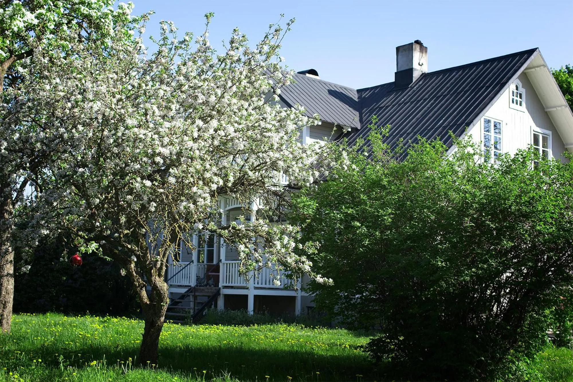 Property building in Three Pheasants Boutique Bed and Breakfast