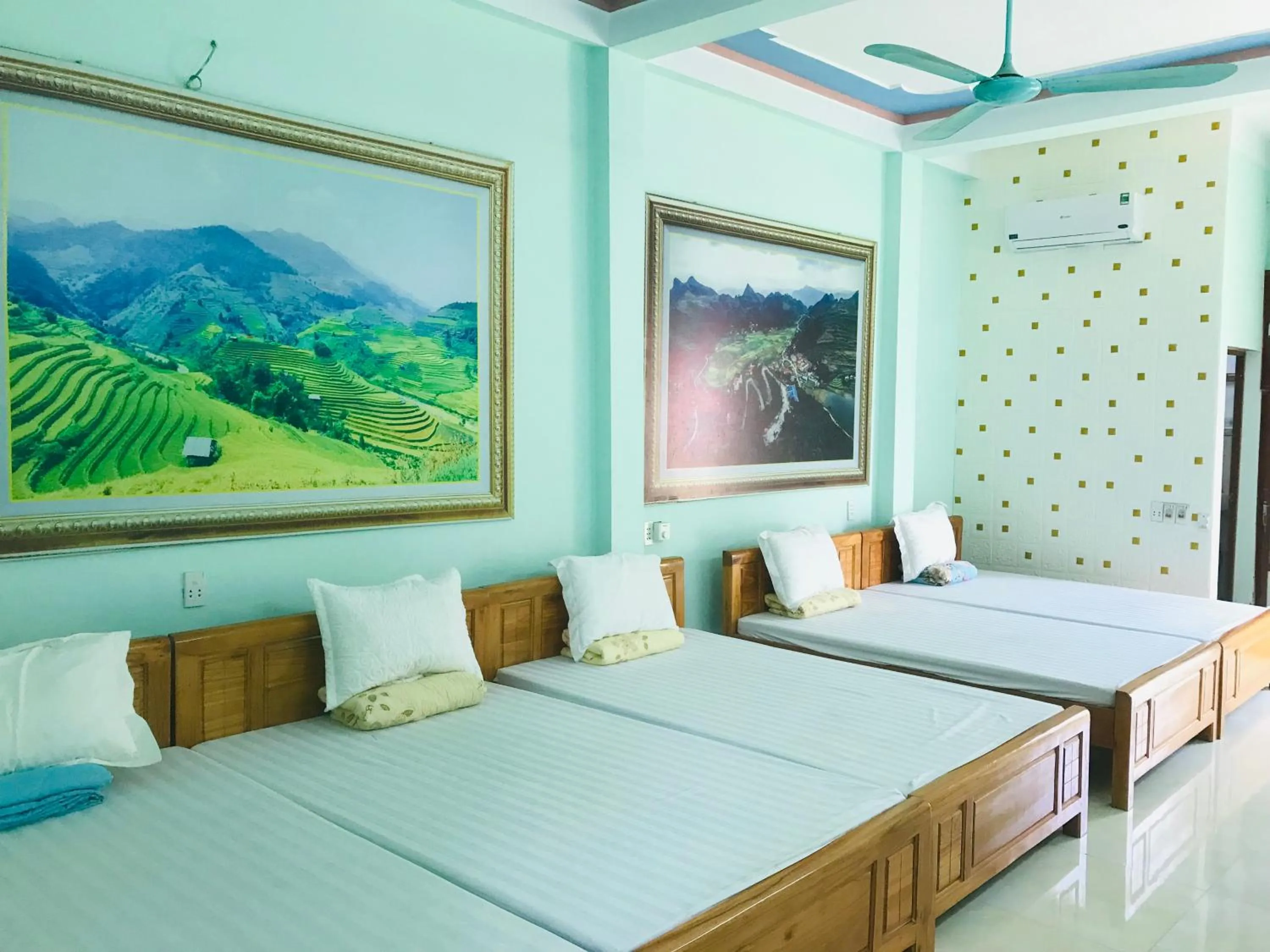 Bed in Yen Minh Hotel Thien An