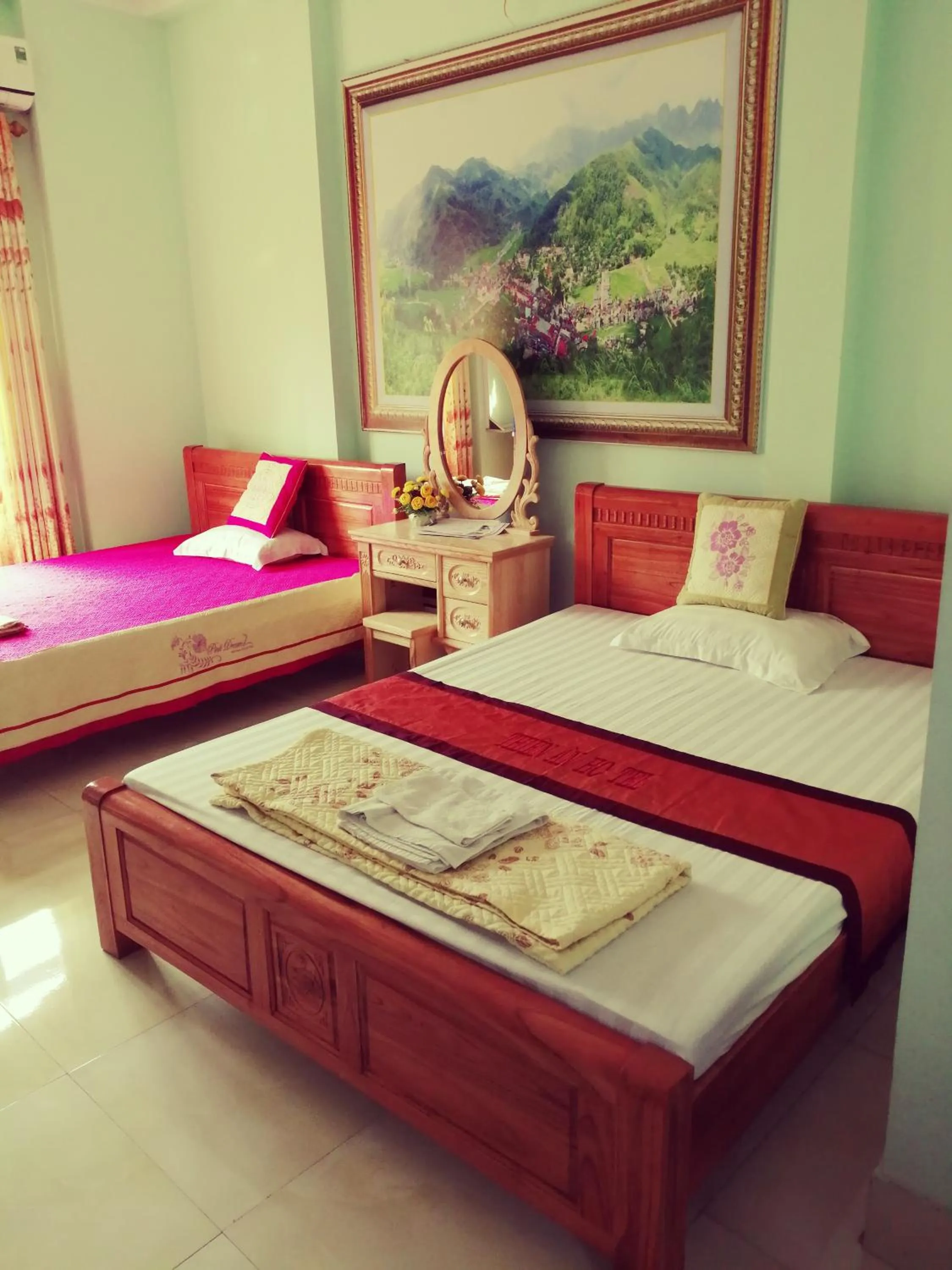 Bed in Yen Minh Hotel Thien An