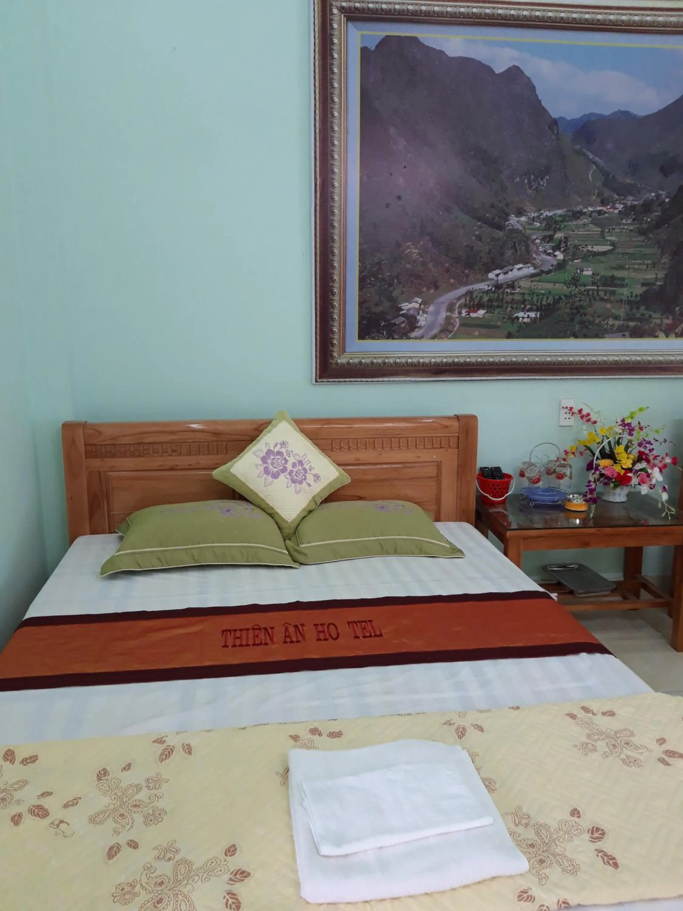 Bed in Yen Minh Hotel Thien An
