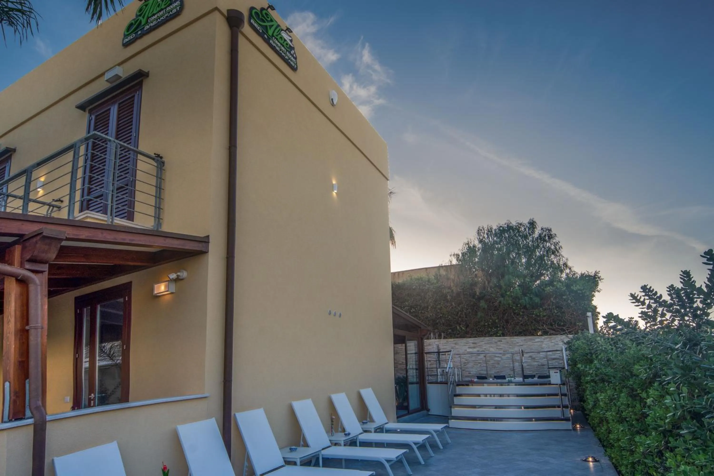 Hot Tub in B&B Aloe Comfort Rooms