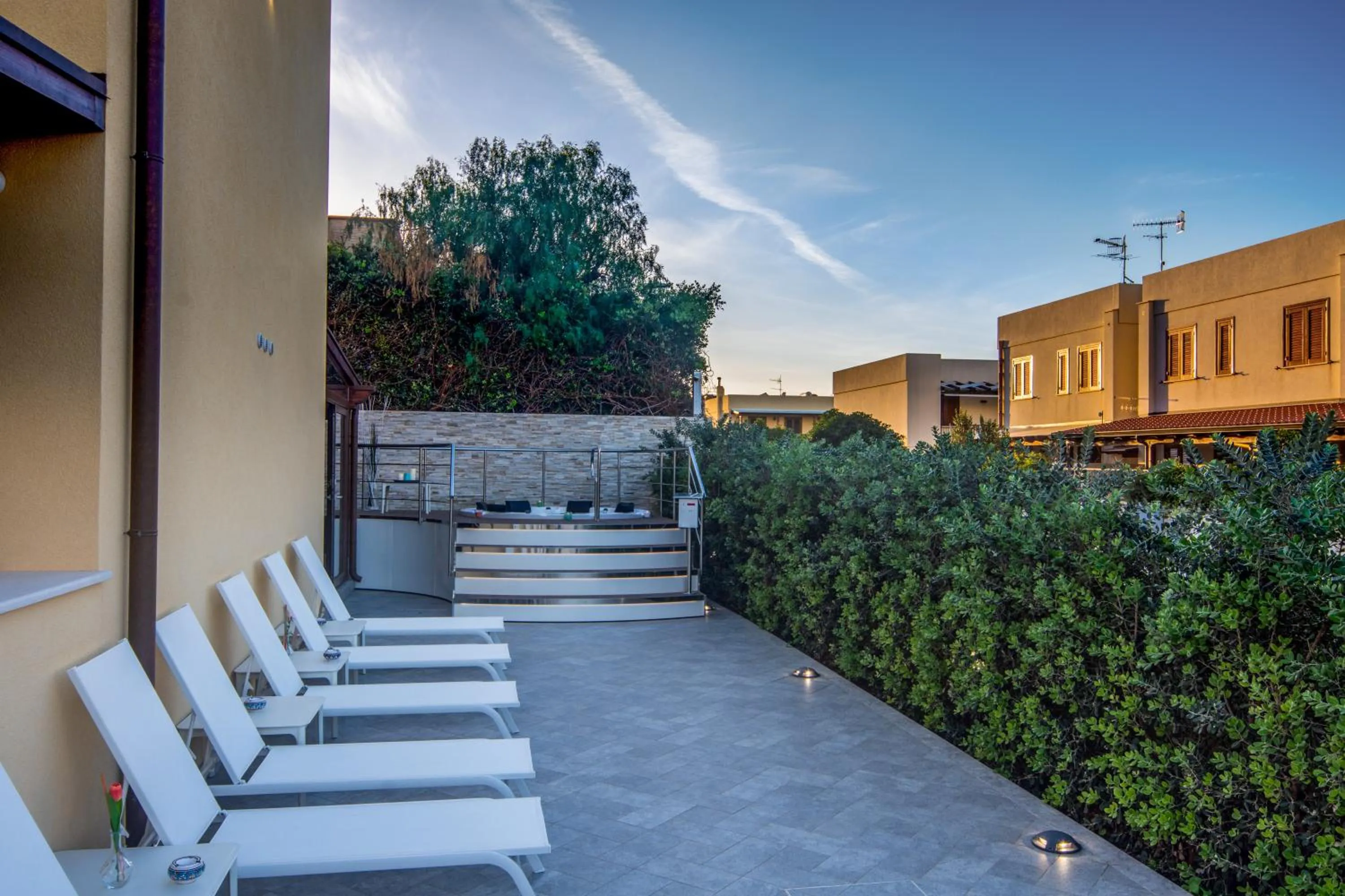 Hot Tub in B&B Aloe Comfort Rooms