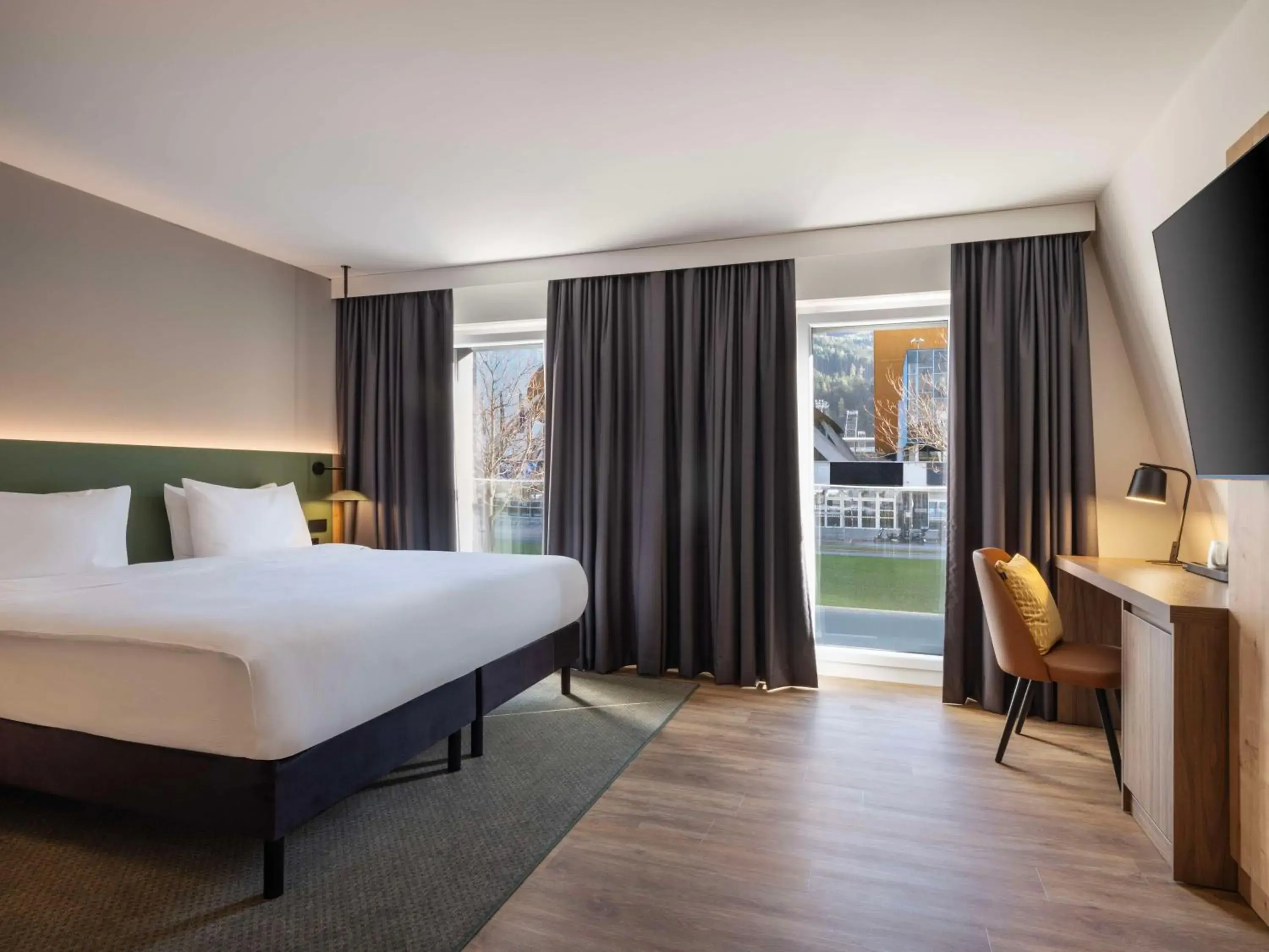 King Room - Mobility Accessible in Hilton Garden Inn Innsbruck Tivoli King Room - Mobility Accessible in Hilton Garden Inn Innsbruck Tivoli