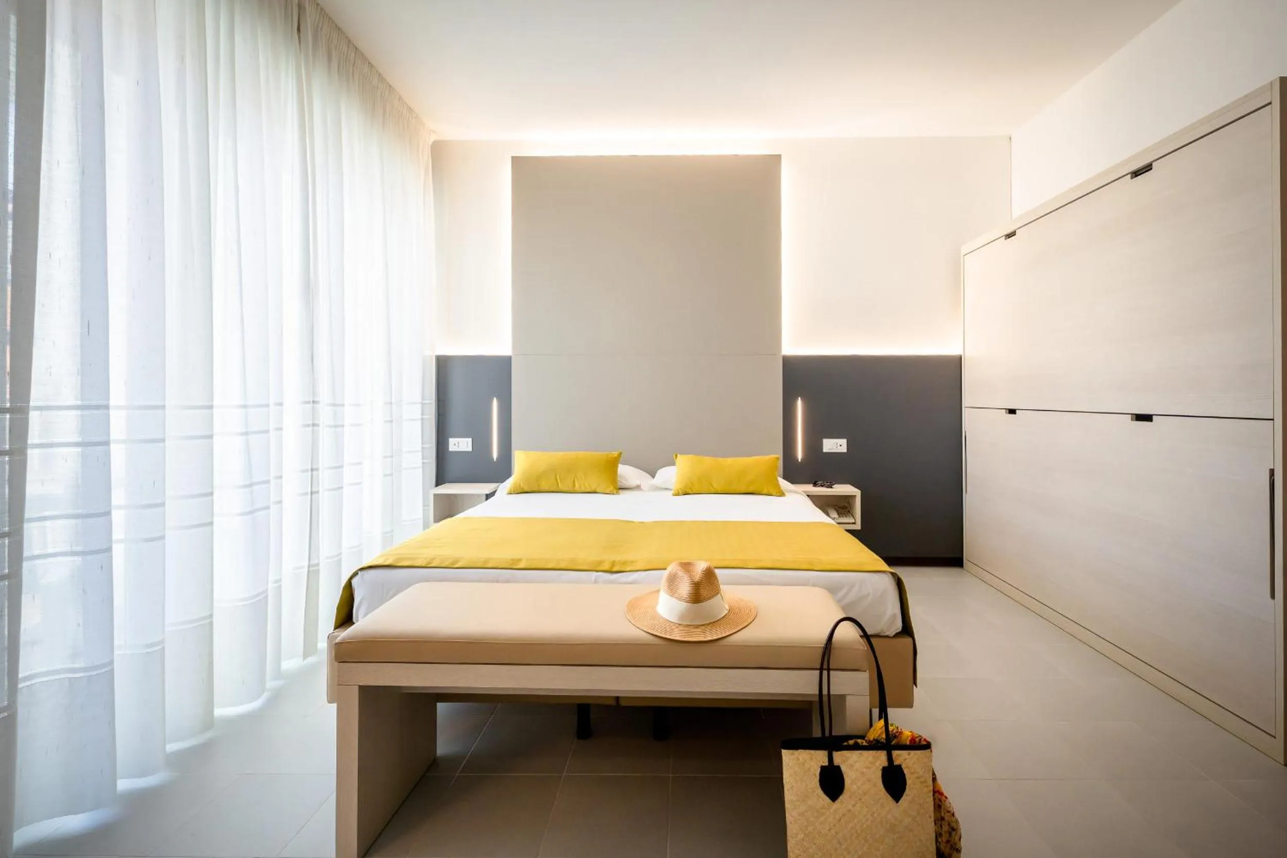 Photo of the whole room in Hotel Marisa