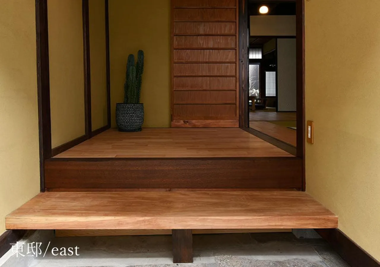 Area and facilities in Houka