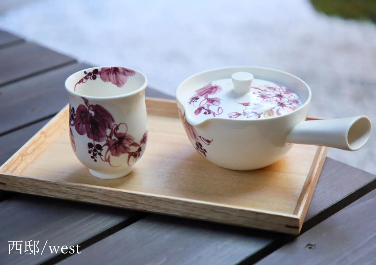 Decorative detail in Houka