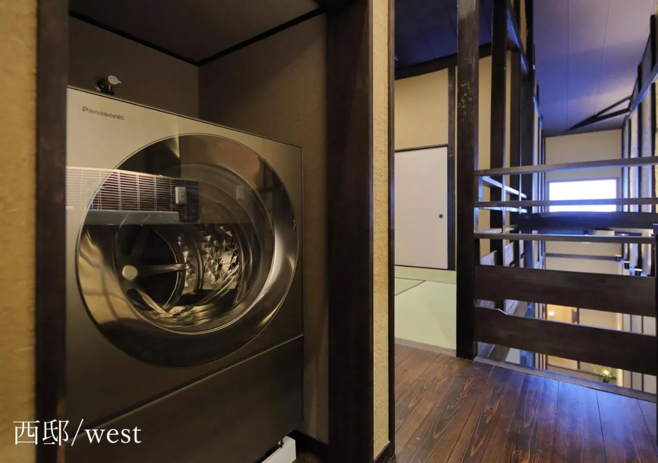 Area and facilities in Houka