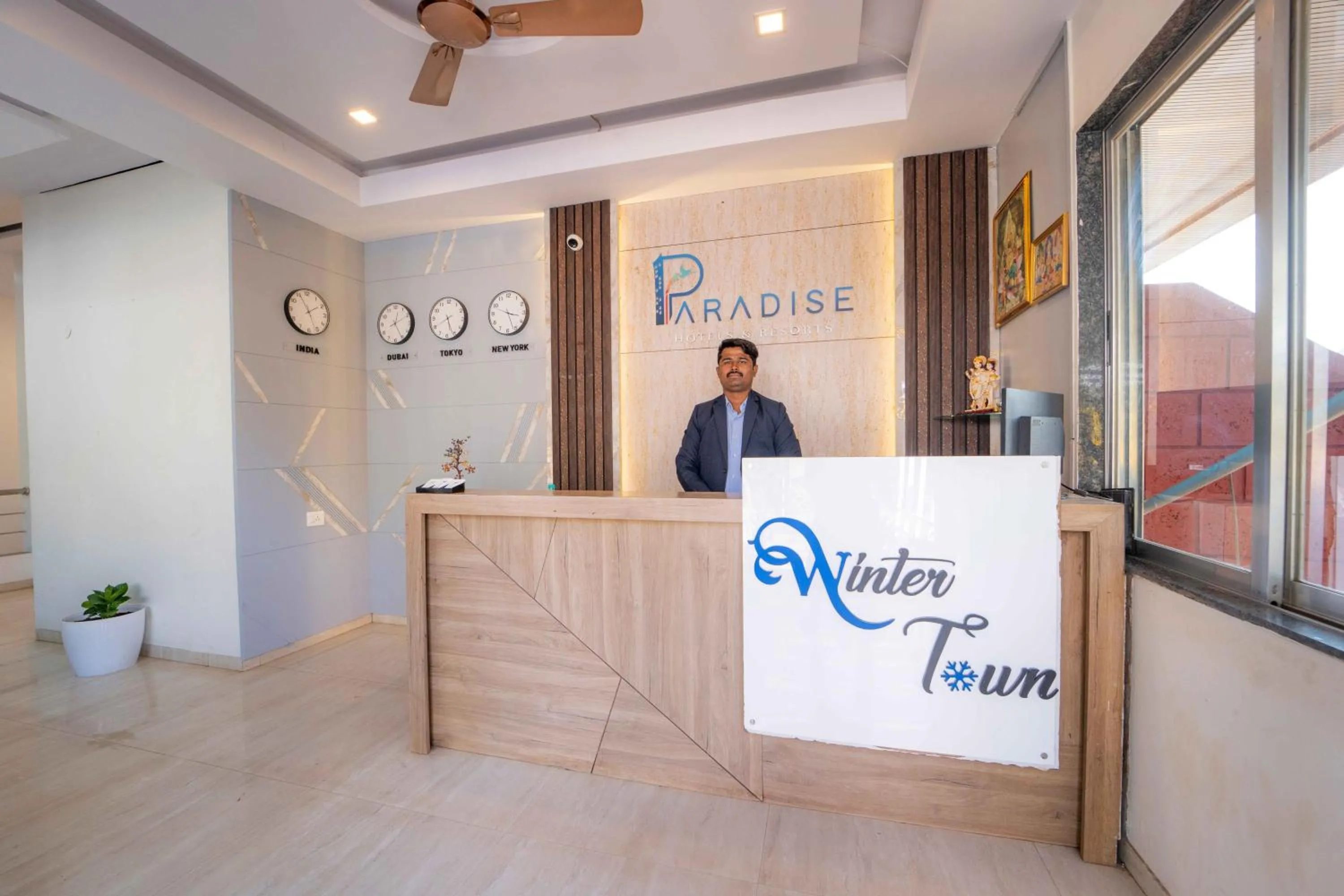 Lobby or reception in Treebo Winter Town Venna Lake