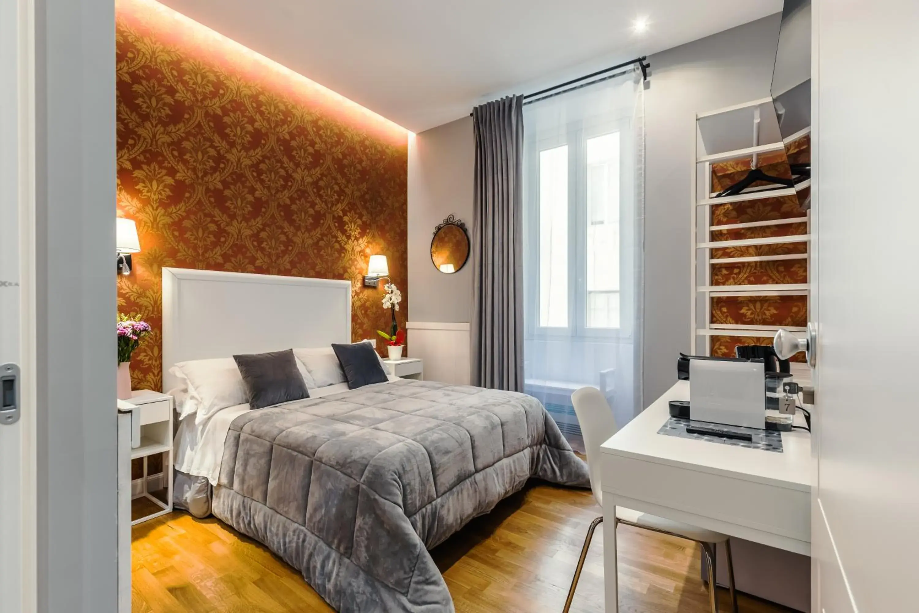 Photo of the whole room, Bed in Bed And Best Photo of the whole room, Bed in Bed And Best