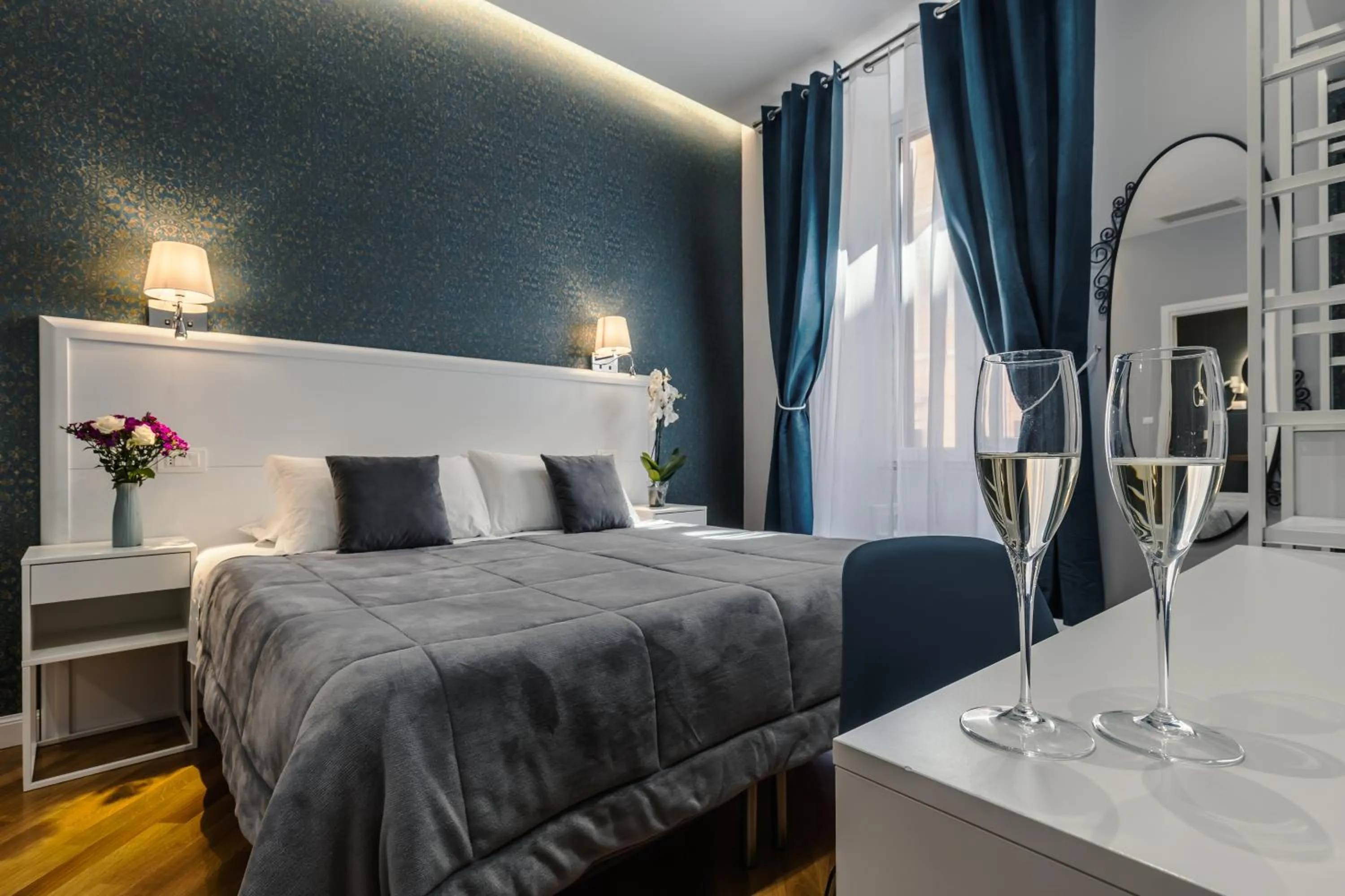 Bedroom, Bed in Bed And Best