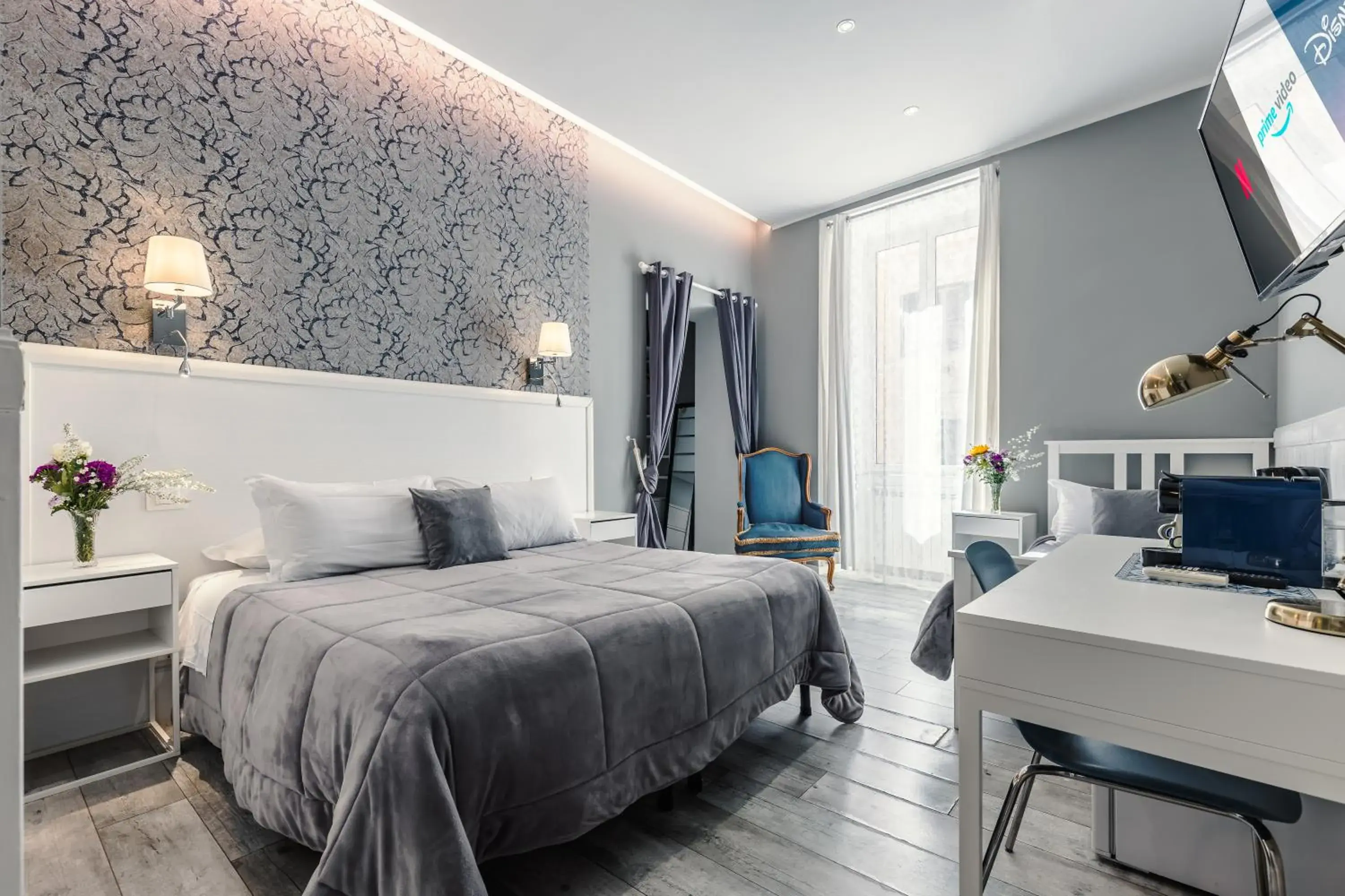 Photo of the whole room, Bed in Bed And Best Photo of the whole room, Bed in Bed And Best