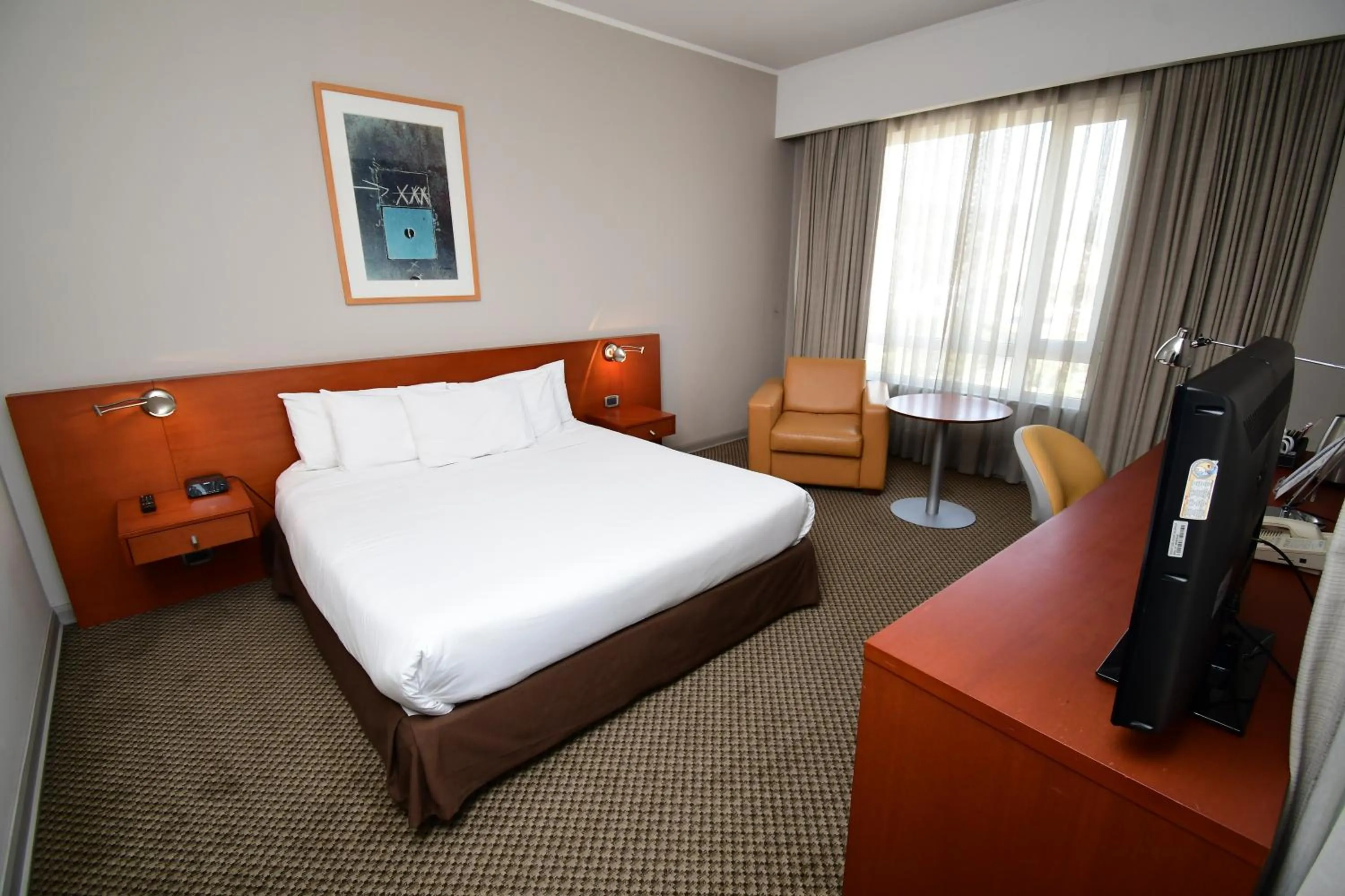 Bedroom in Radisson Ciudad Empresarial Santiago