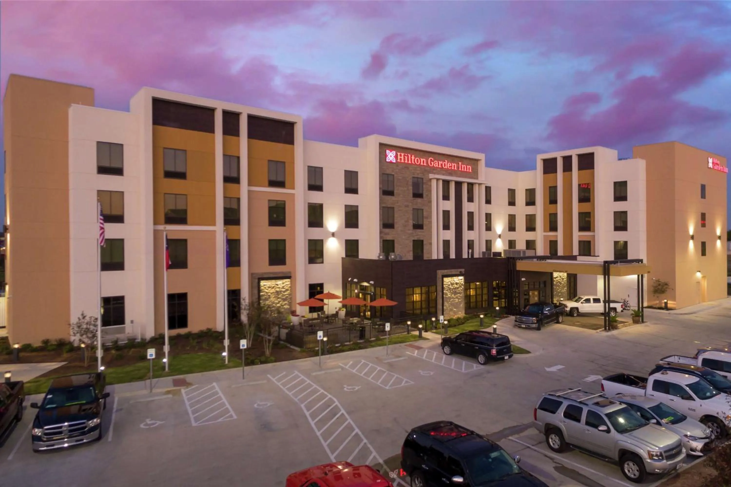 Property building in Hilton Garden Inn Waco