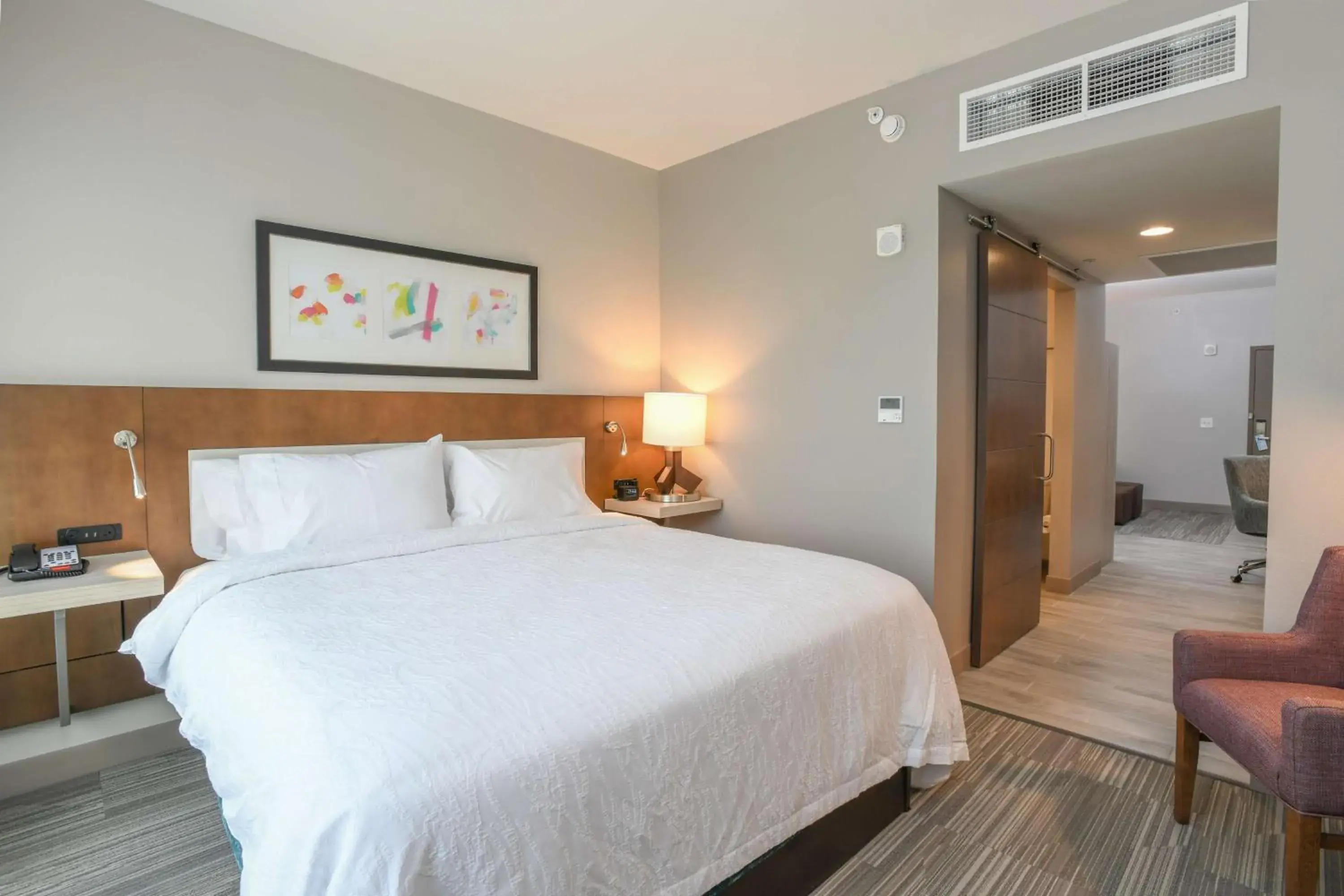 Deluxe King Room with Sofa Bed - Hearing Accessible in Hilton Garden Inn Cincinnati Midtown Deluxe King Room with Sofa Bed - Hearing Accessible in Hilton Garden Inn Cincinnati Midtown