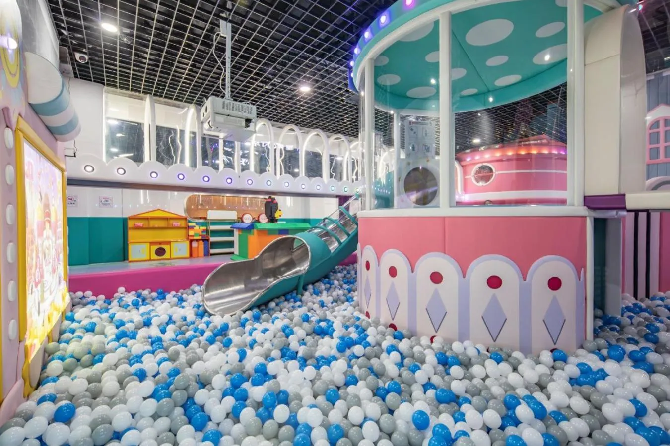 Children play ground in Hilton Dalian Golden Pebble Beach Resort